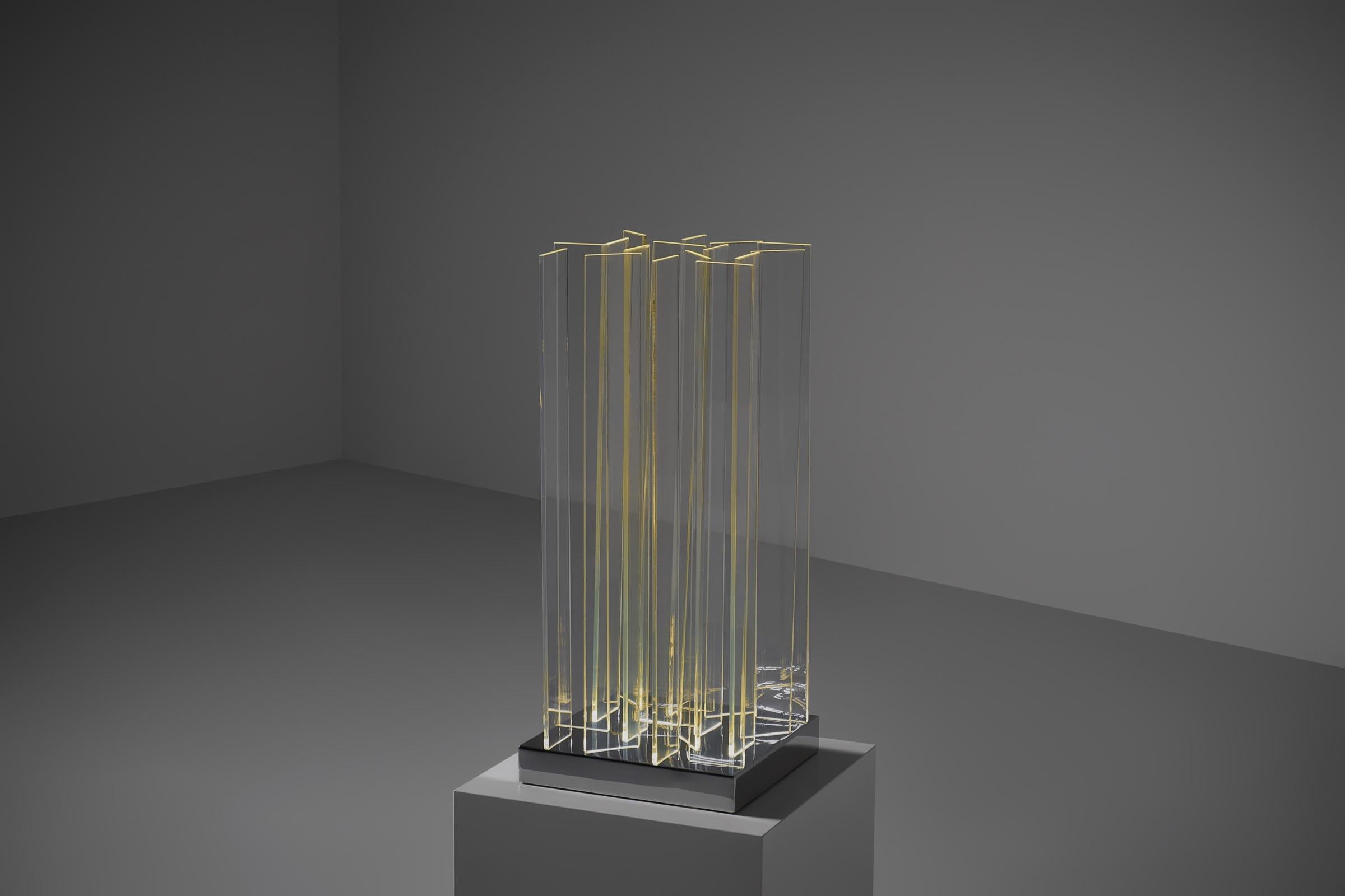 Gianfranco Fini mod. escultura de luz 