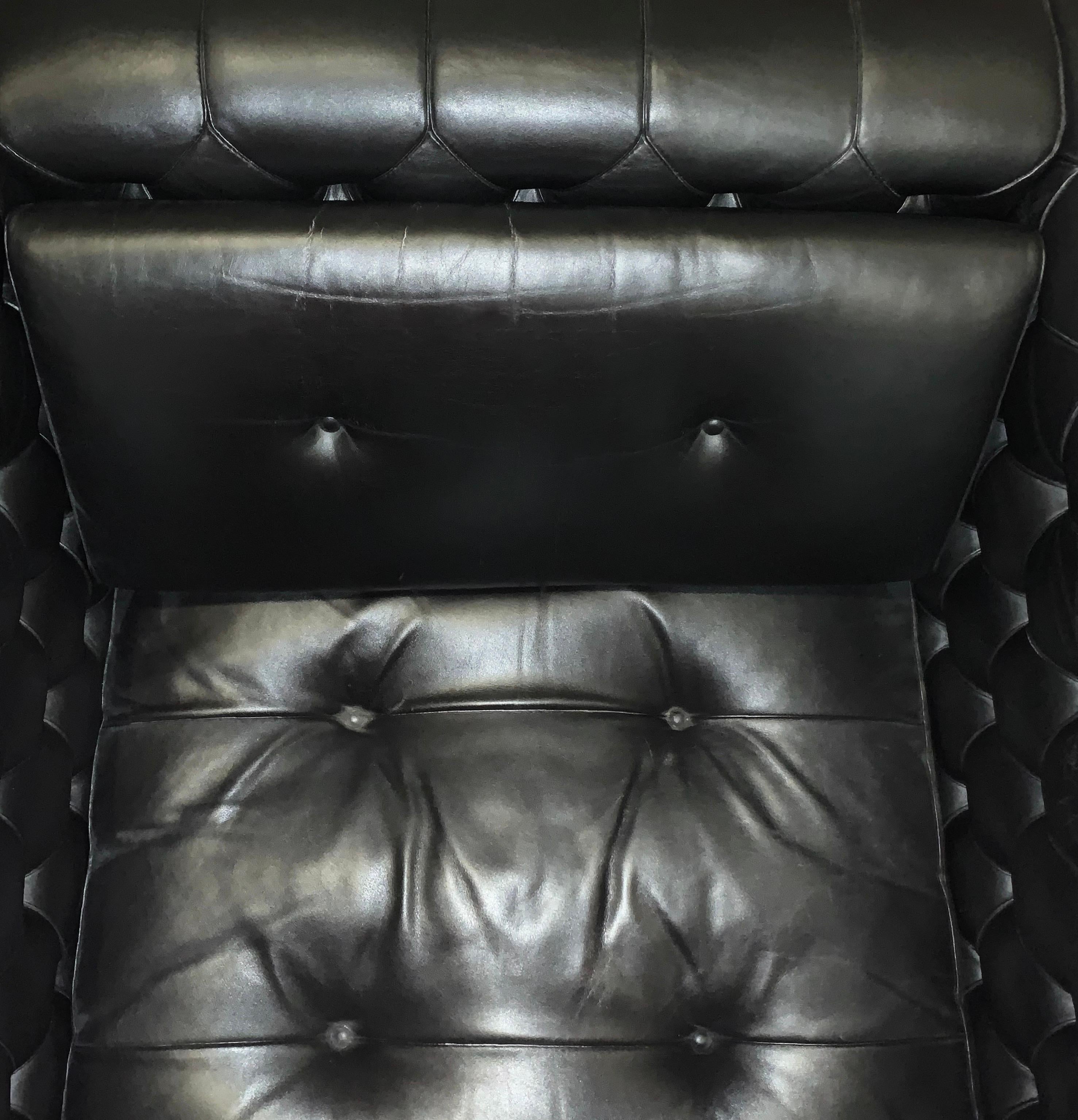 Gianfranco Fratelli Cube Lounge Chair Hand-Stitched Black Leather Cassina, Italy In Fair Condition In Brooklyn, NY
