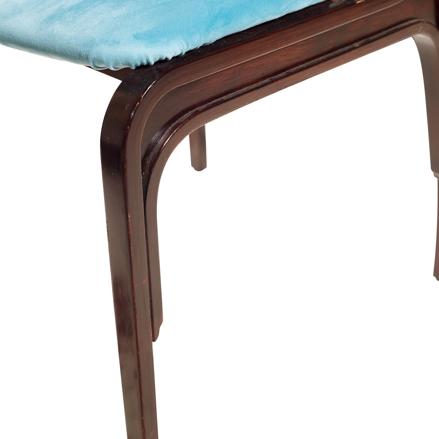 G.F. 5 chaises Frattini en velours bleu mi-siècle moderne de Cantieri Carugati en vente 2