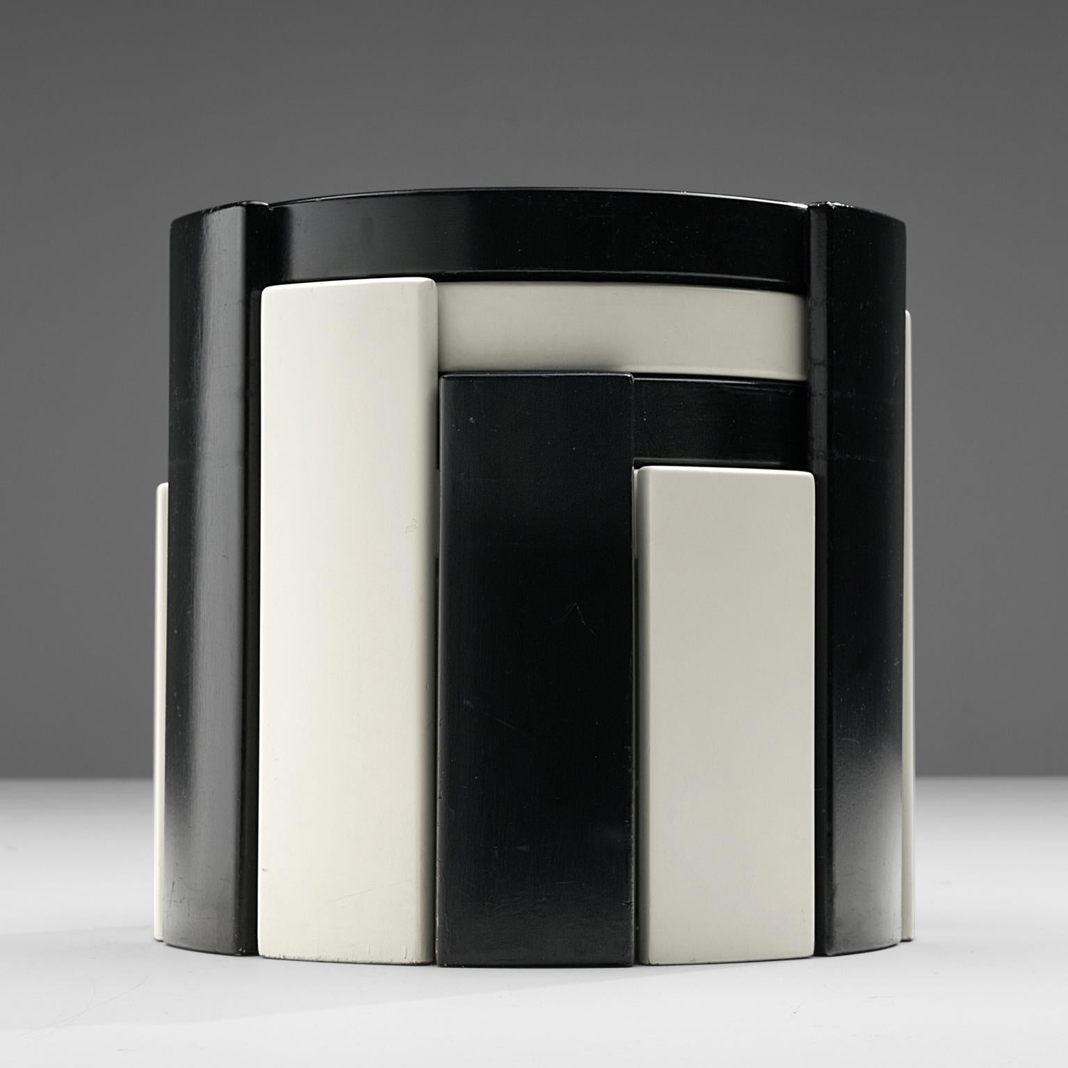 Mid-20th Century 2 Sets of Gianfranco Frattini '780' Nesting Tables