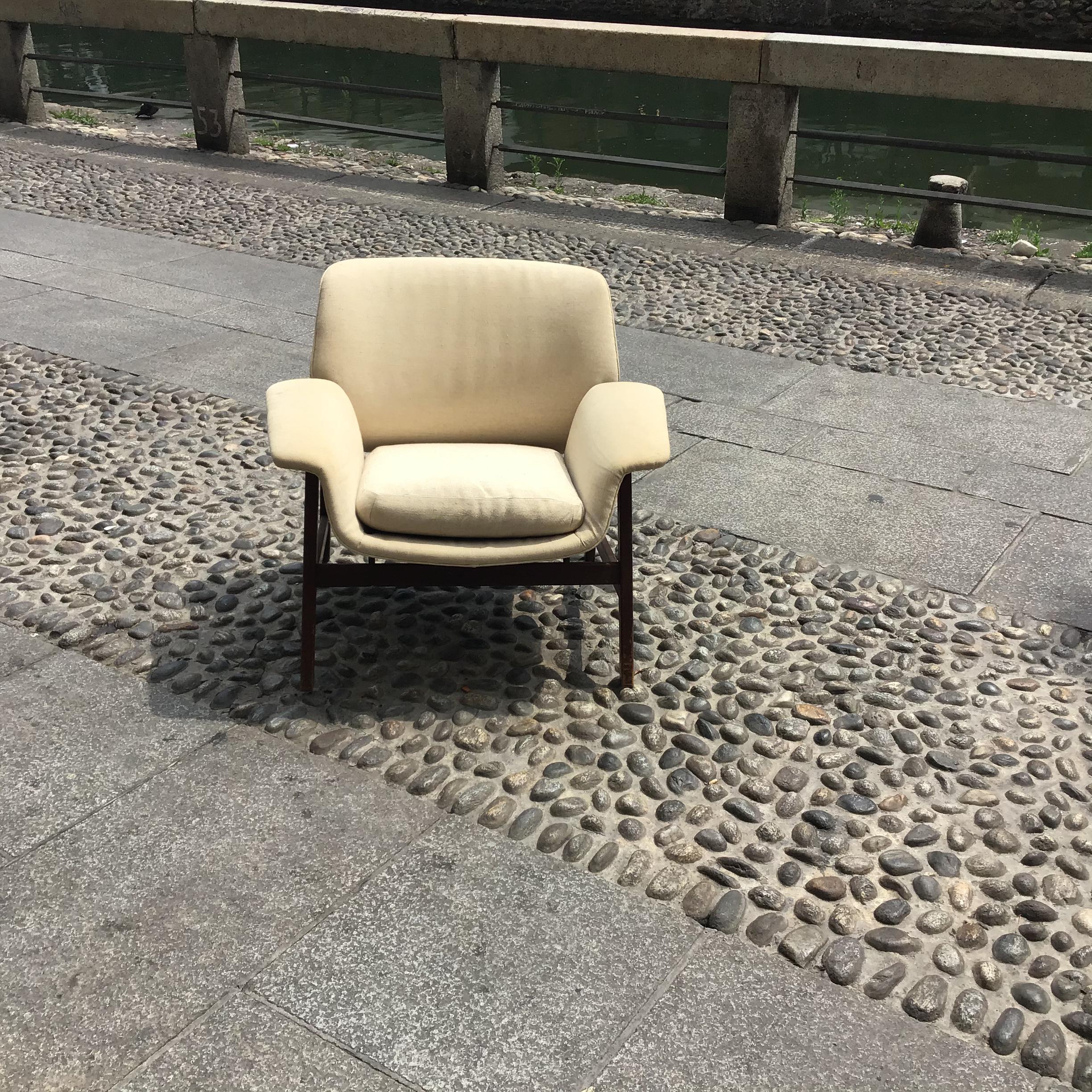 Gianfranco Frattini Armchair Wood Cotton Padding Mod 849 In Good Condition In Milano, IT