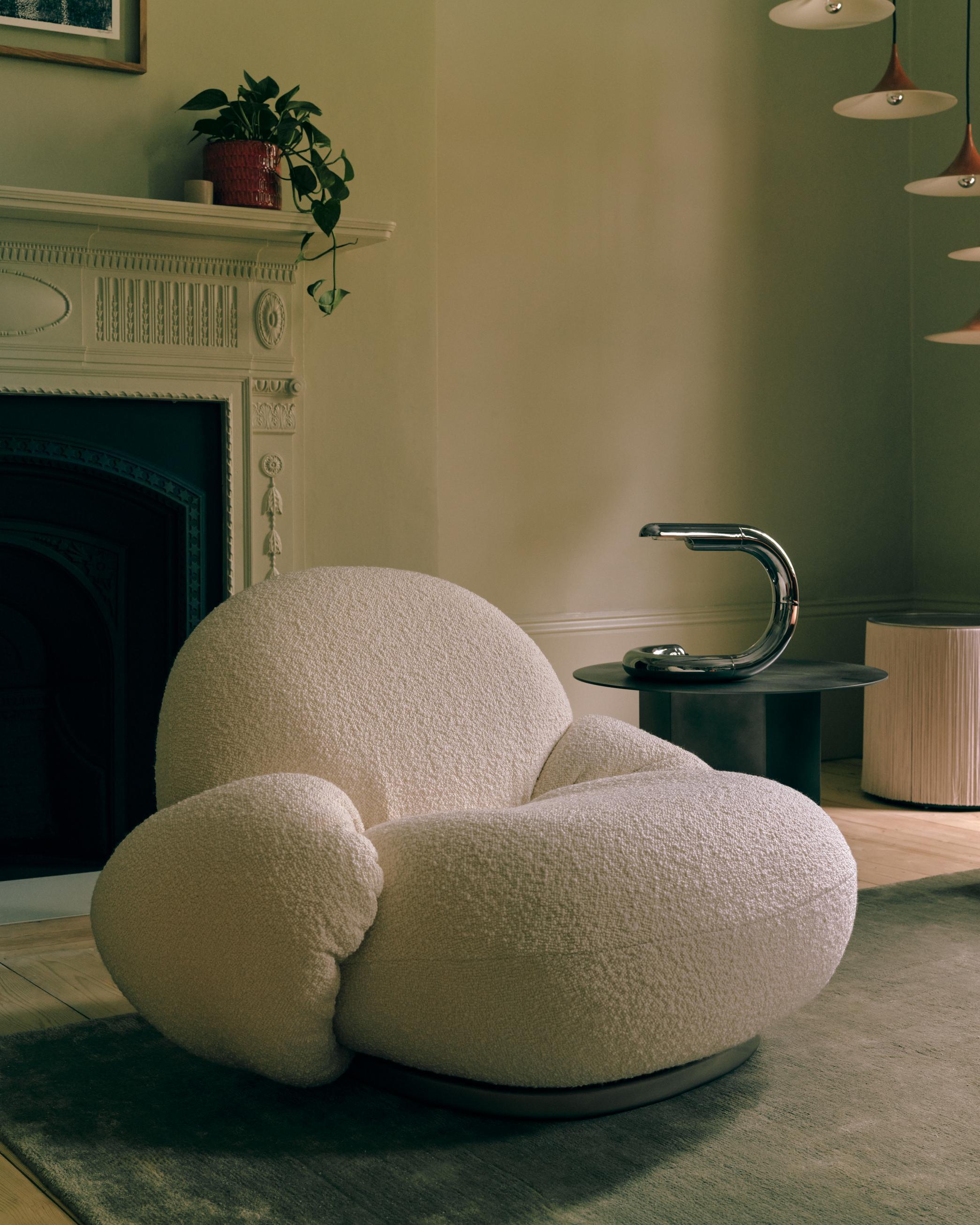 gubi aspide table lamp
