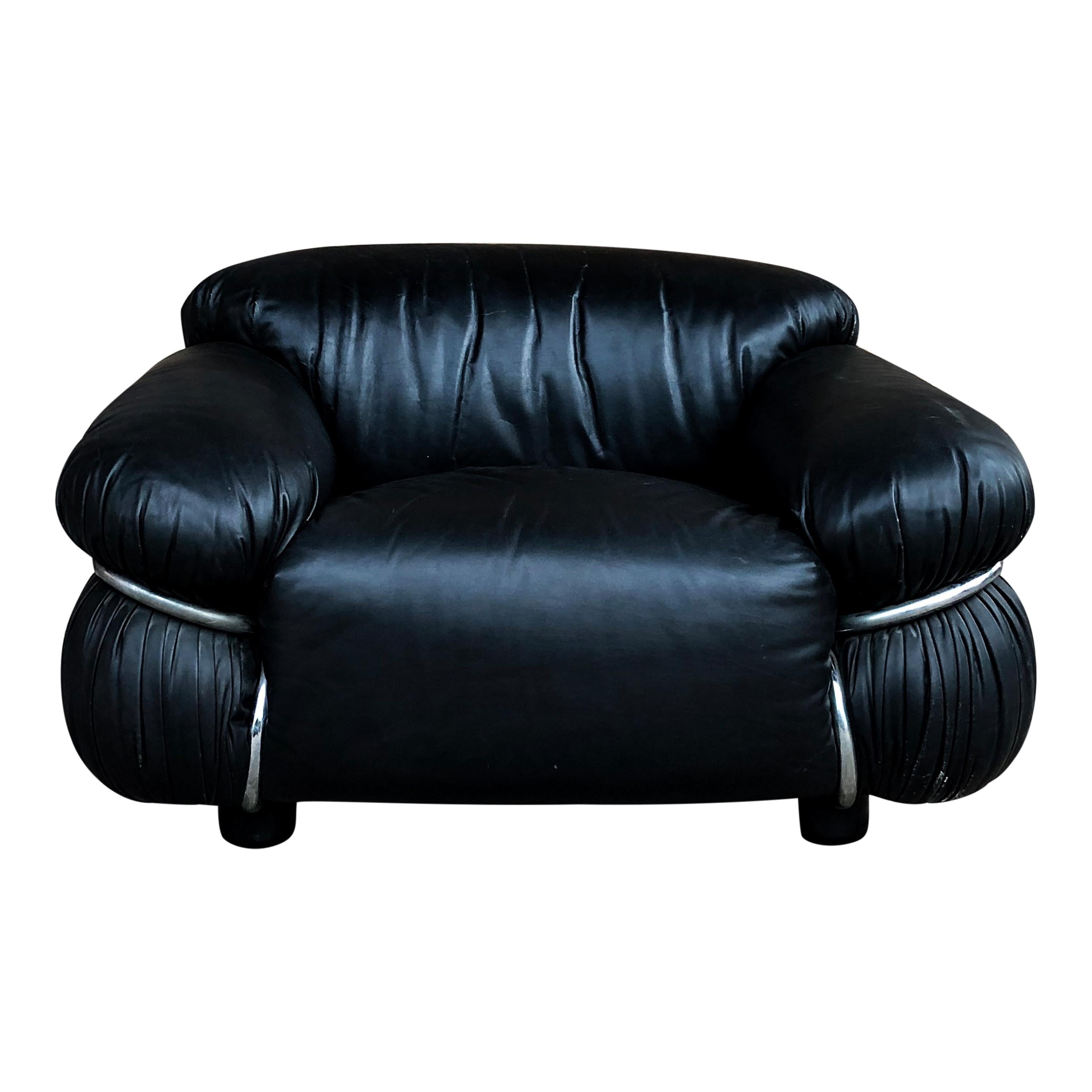 Sesann-Sessel aus schwarzem Leder von Gianfranco Frattini für Cassina, 1972, 2er-Set im Zustand „Gut“ im Angebot in Vicenza, IT