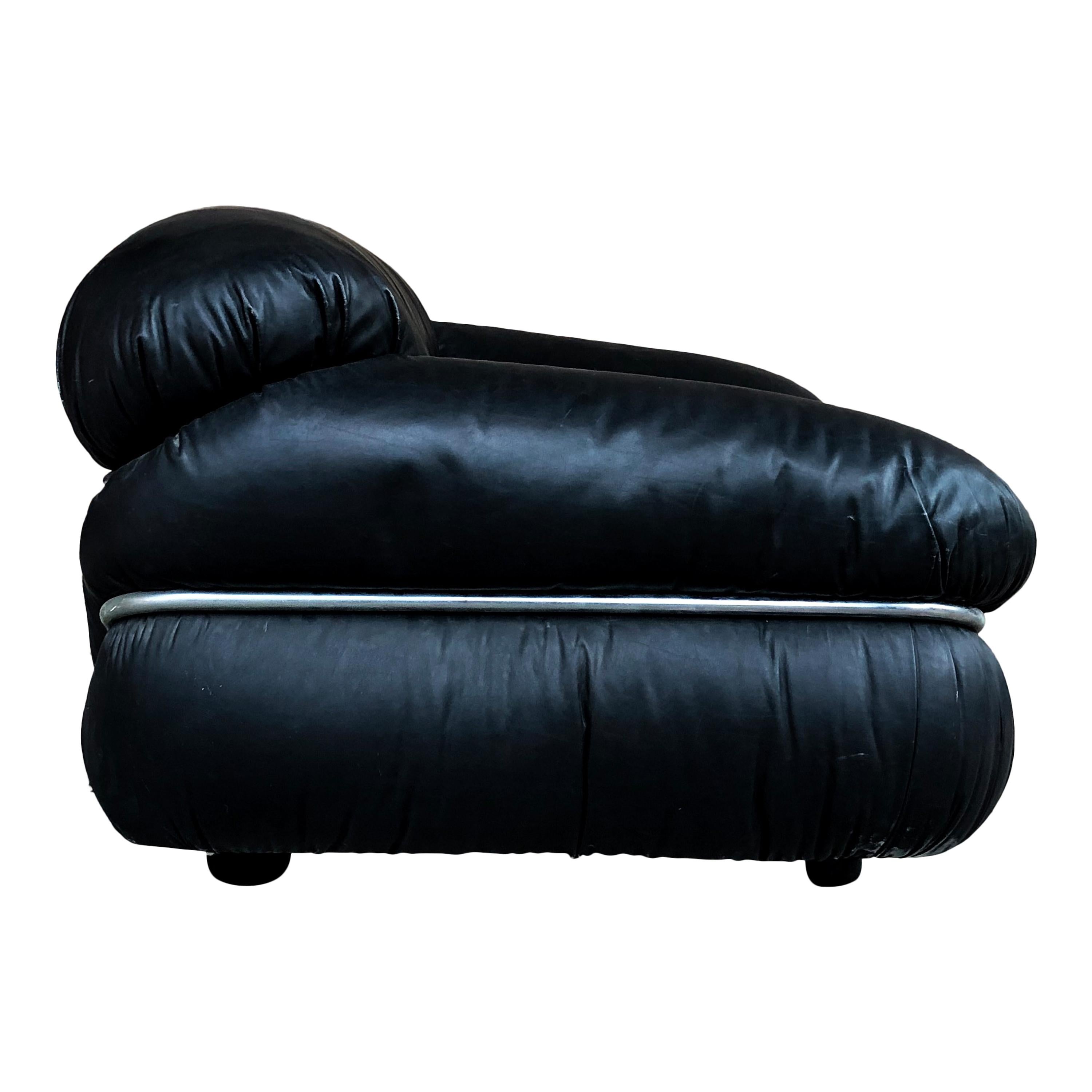Space Age Gianfranco Frattini Black Leather Sesann Two-Seater Sofa for Cassina, 1972 For Sale