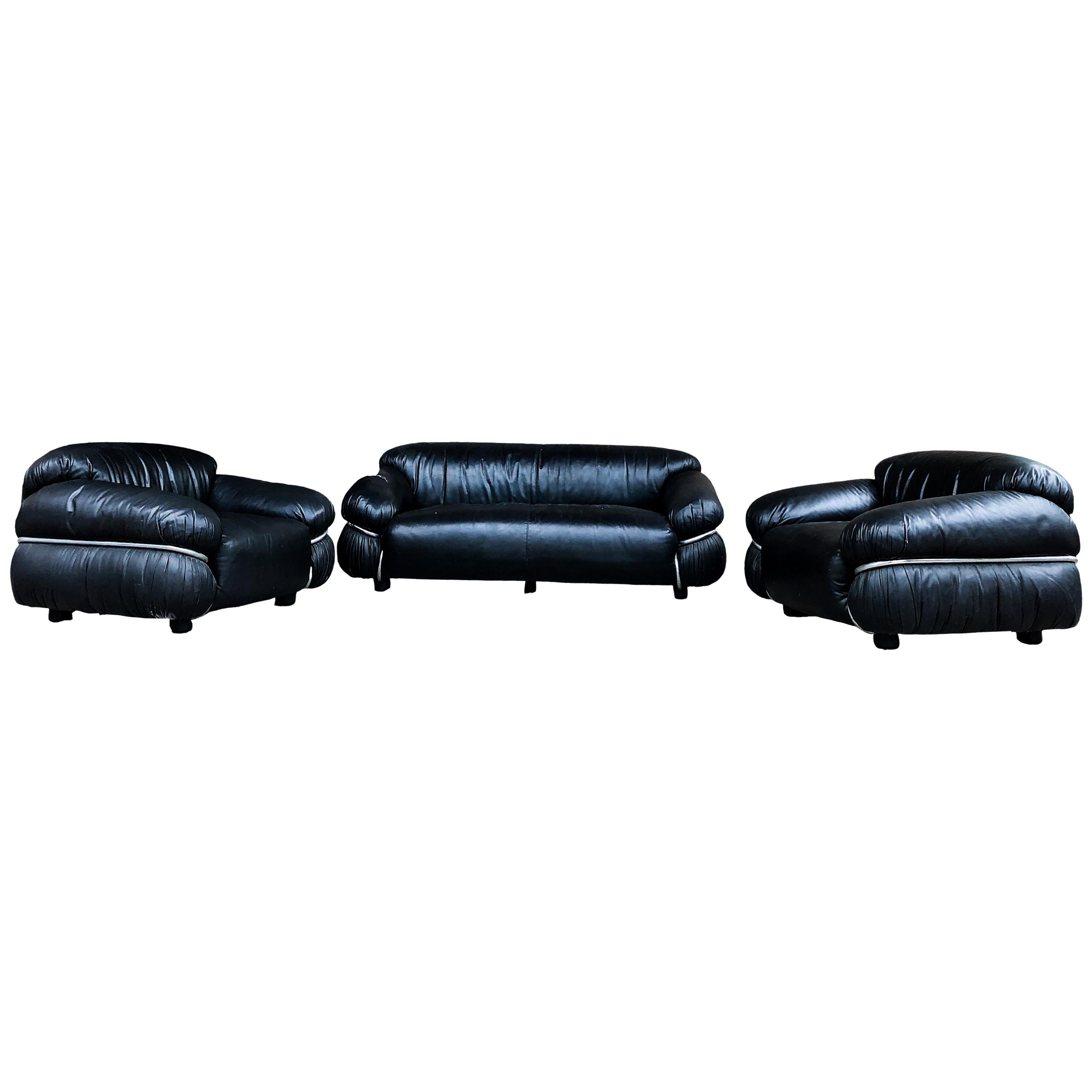 Late 20th Century Gianfranco Frattini Black Leather Sesann Two-Seater Sofa for Cassina, 1972 For Sale