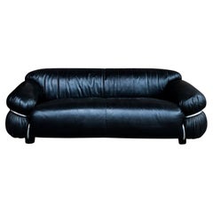 Gianfranco Frattini Black Leather Sesann Two-Seater Sofa for Cassina, 1972