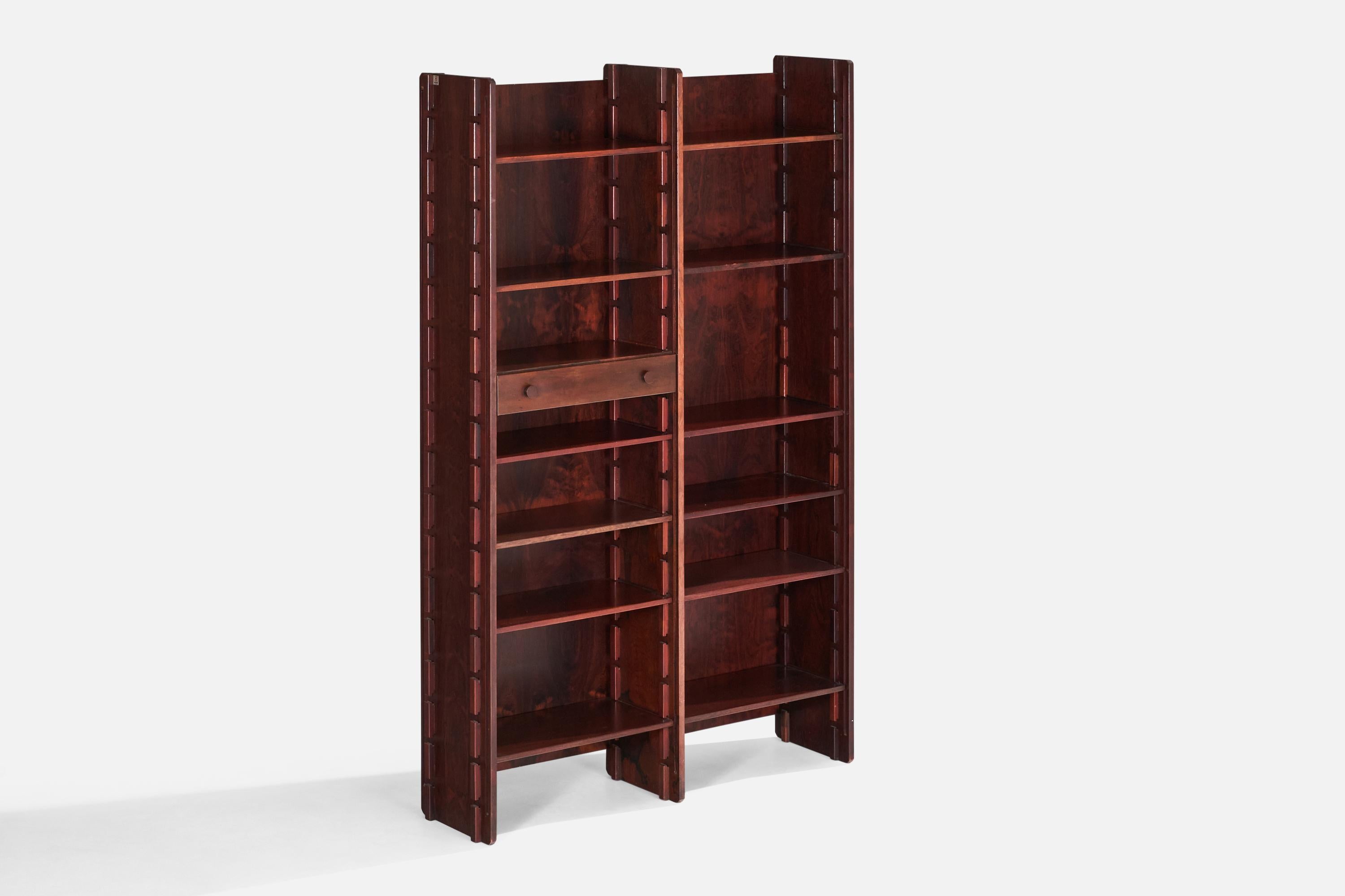 Modulares Bücherregal aus Palisanderholz, entworfen von Gianfranco Frattini und hergestellt von Bernini, Italien, ca. 1960er Jahre. 

Abmessungen: 81,5