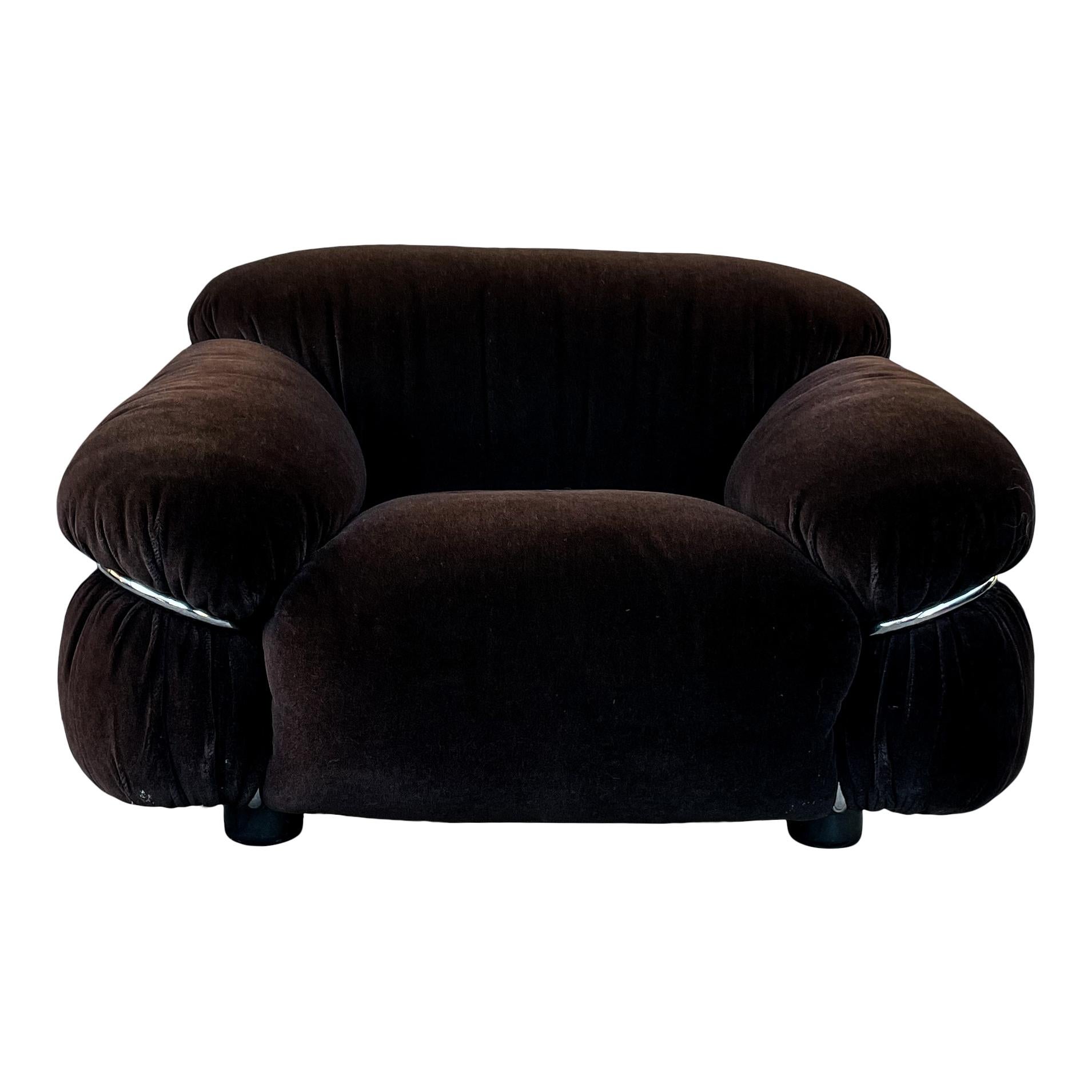 italien Gianfranco Frattini Chaise longue en velours Brown pour Cassina, 1972 en vente
