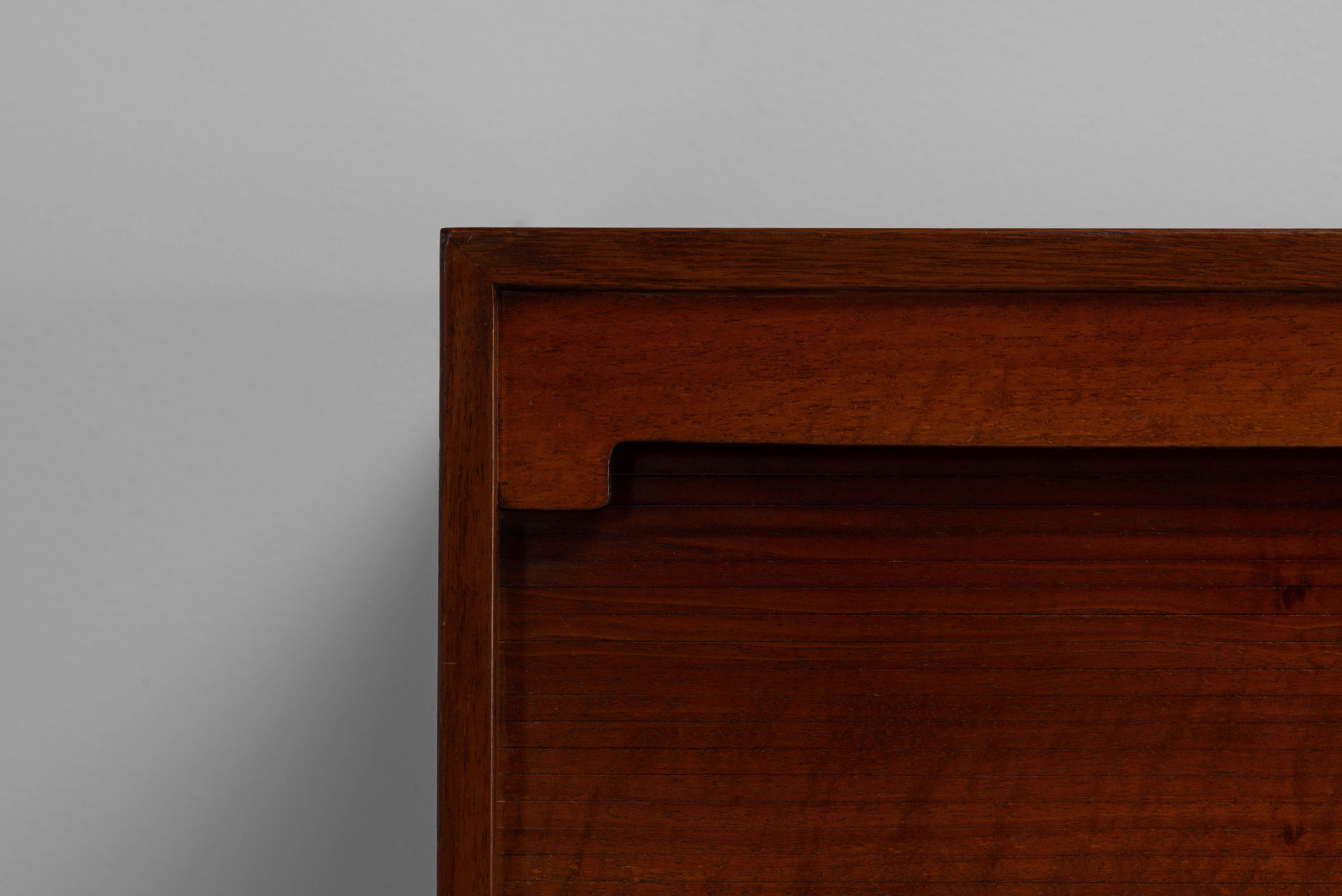 Meuble de rangement Gianfranco frattini de Bernini Italie 1957 en vente 1