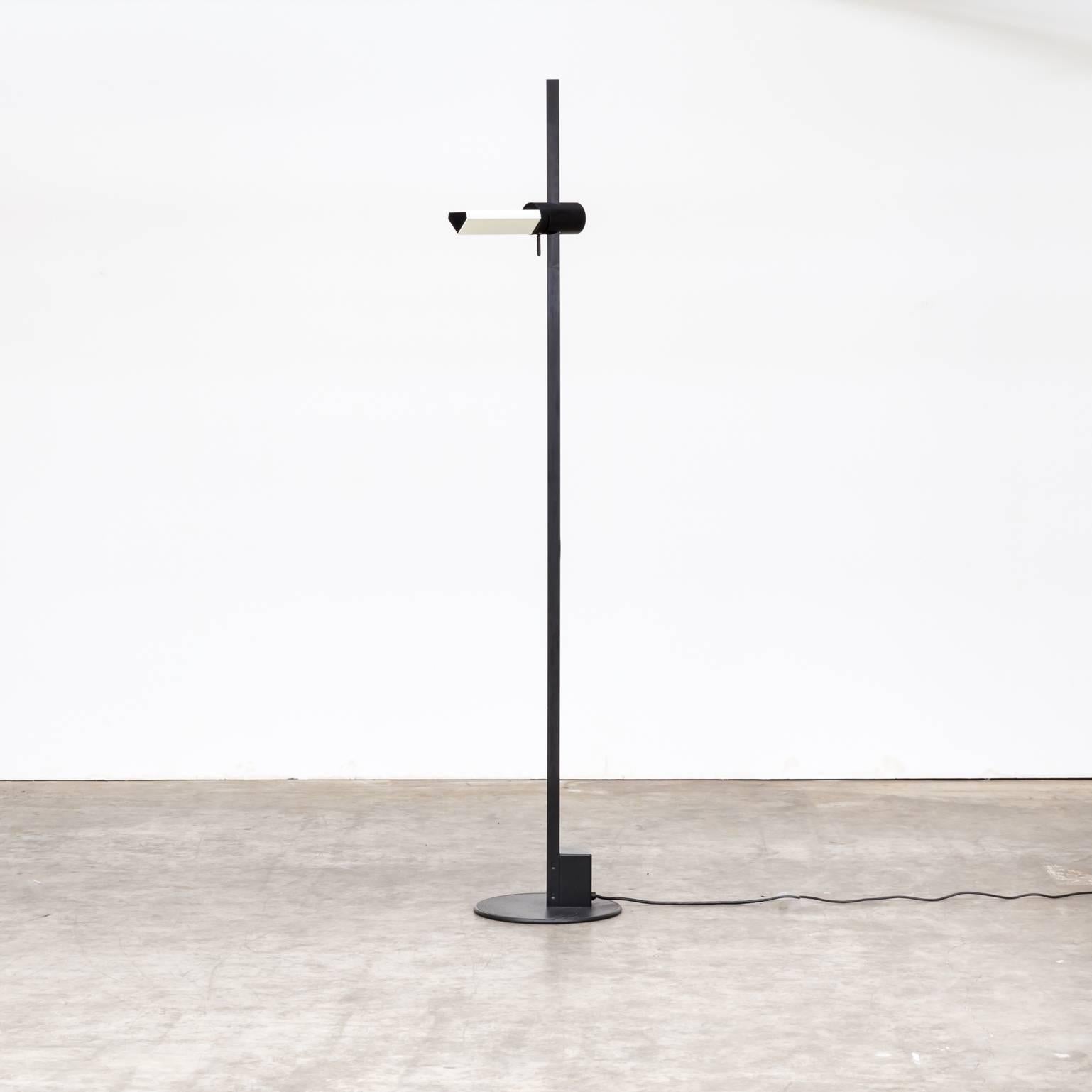 Gianfranco Frattini ‘Caltha’ adjustable floor lamp for Luci. Good condition consistent with age and use.
