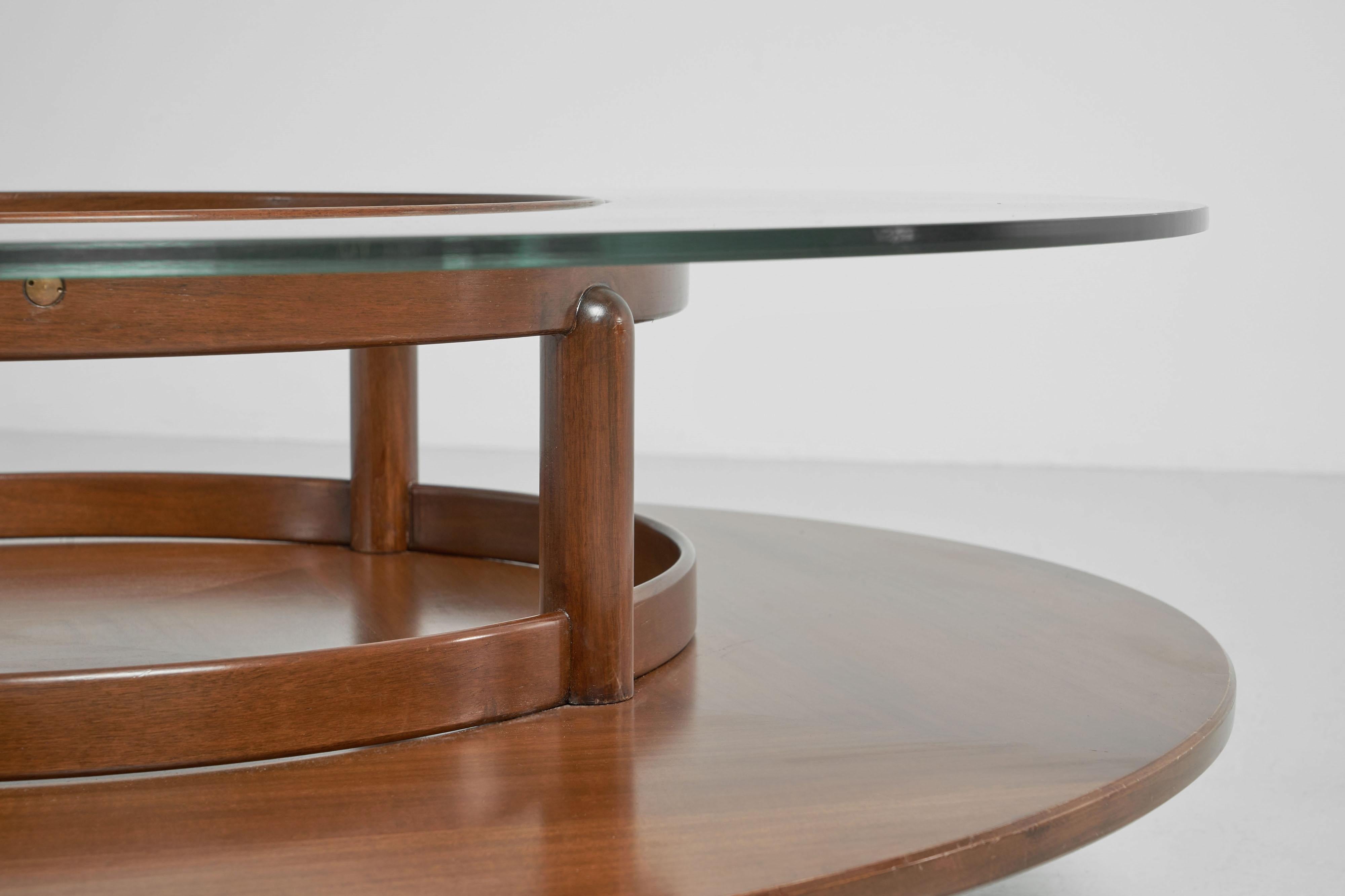 Gianfranco Frattini coffee table Cassina Italy 1960 In Good Condition For Sale In Roosendaal, Noord Brabant