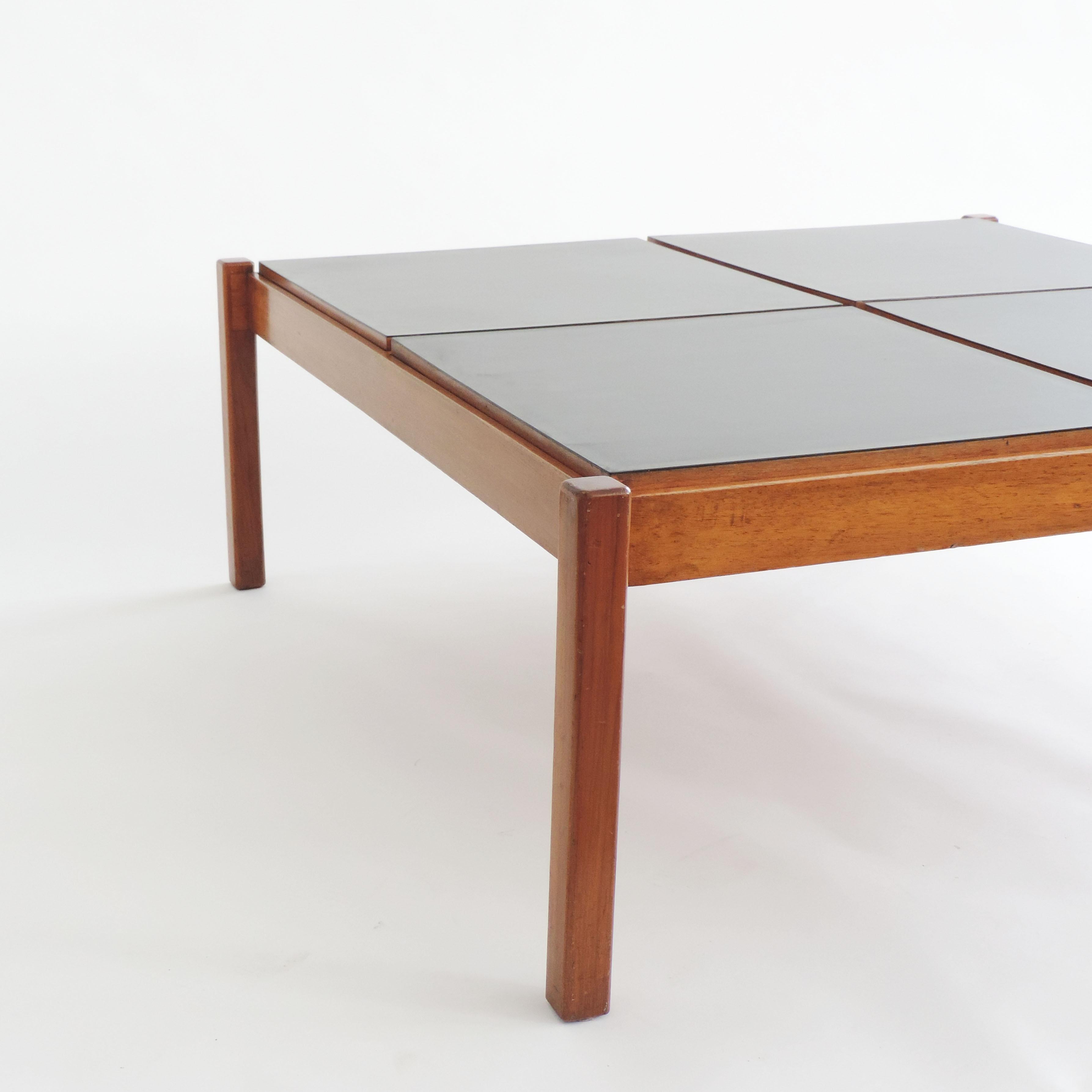 Mid-Century Modern Table basse de Gianfranco Frattini pour Cantieri Carugati, Italie, années 1950 en vente