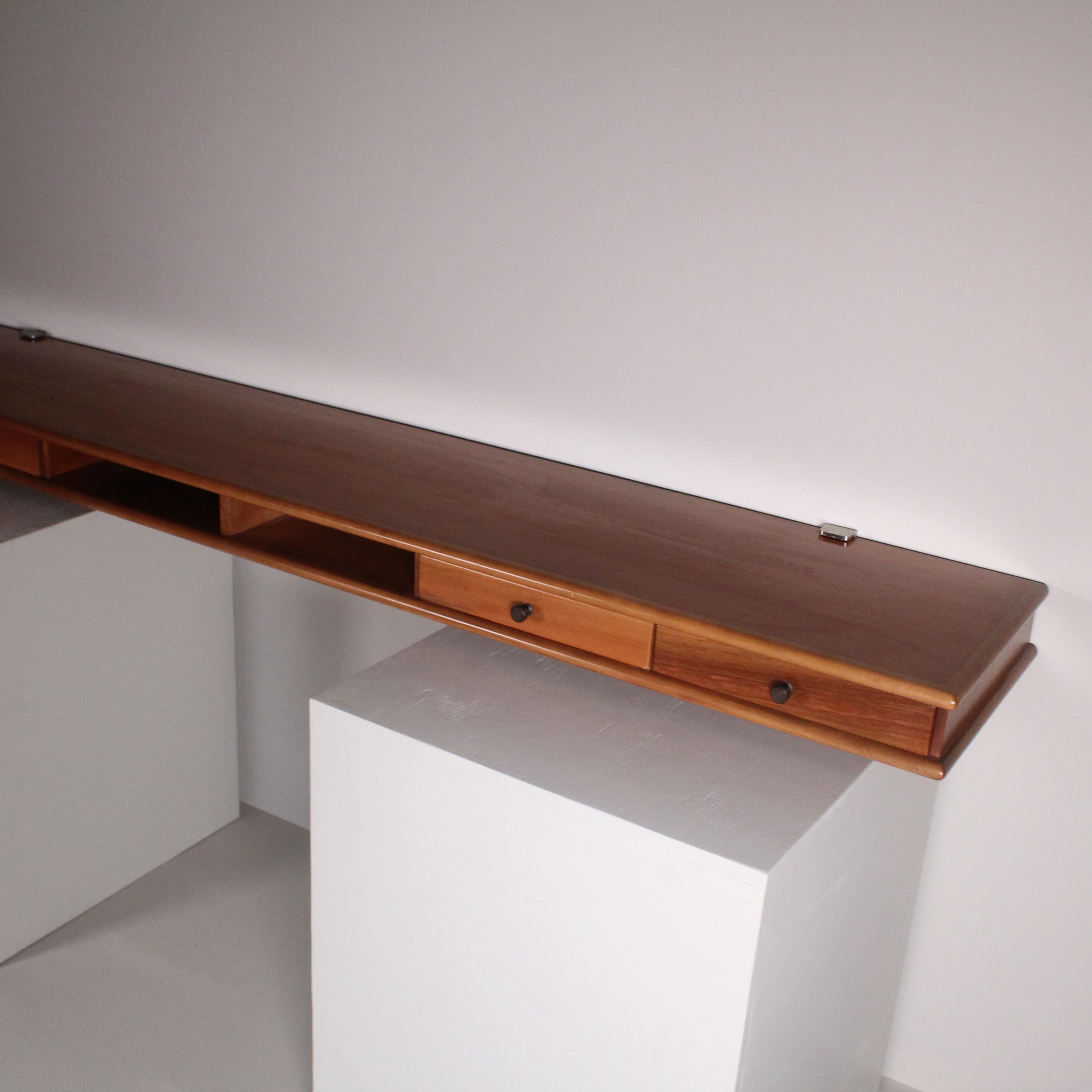 Mid-Century Modern Gianfranco Frattini, Console table, 1960 For Sale