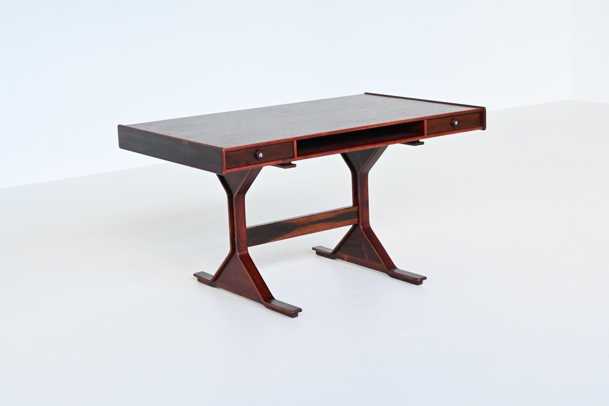 Mid-Century moderno Scrivania Gianfranco Frattini modello 530 in palissandro Bernini Italia 1957