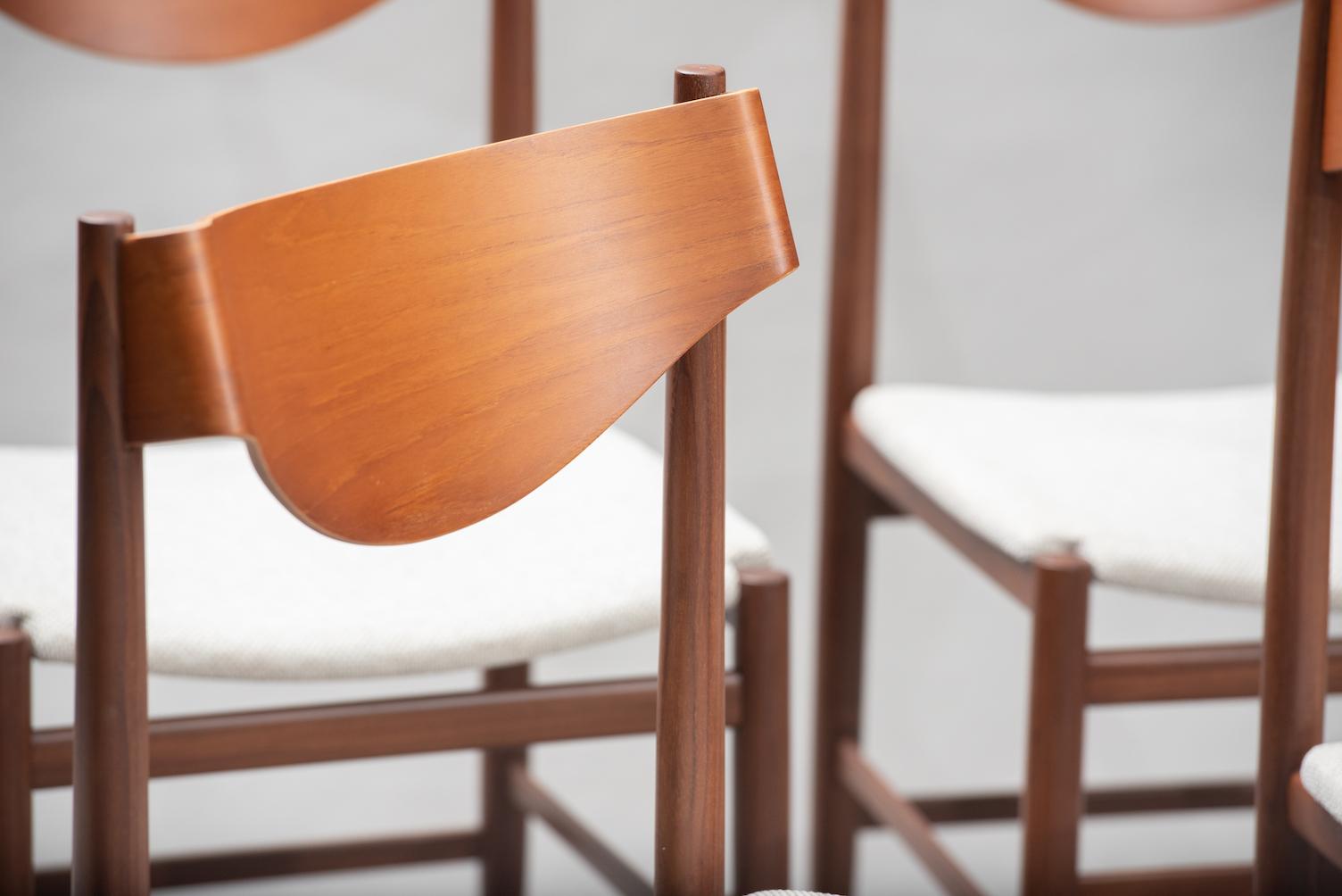 Gianfranco Frattini Dining Chairs for Cassina 2