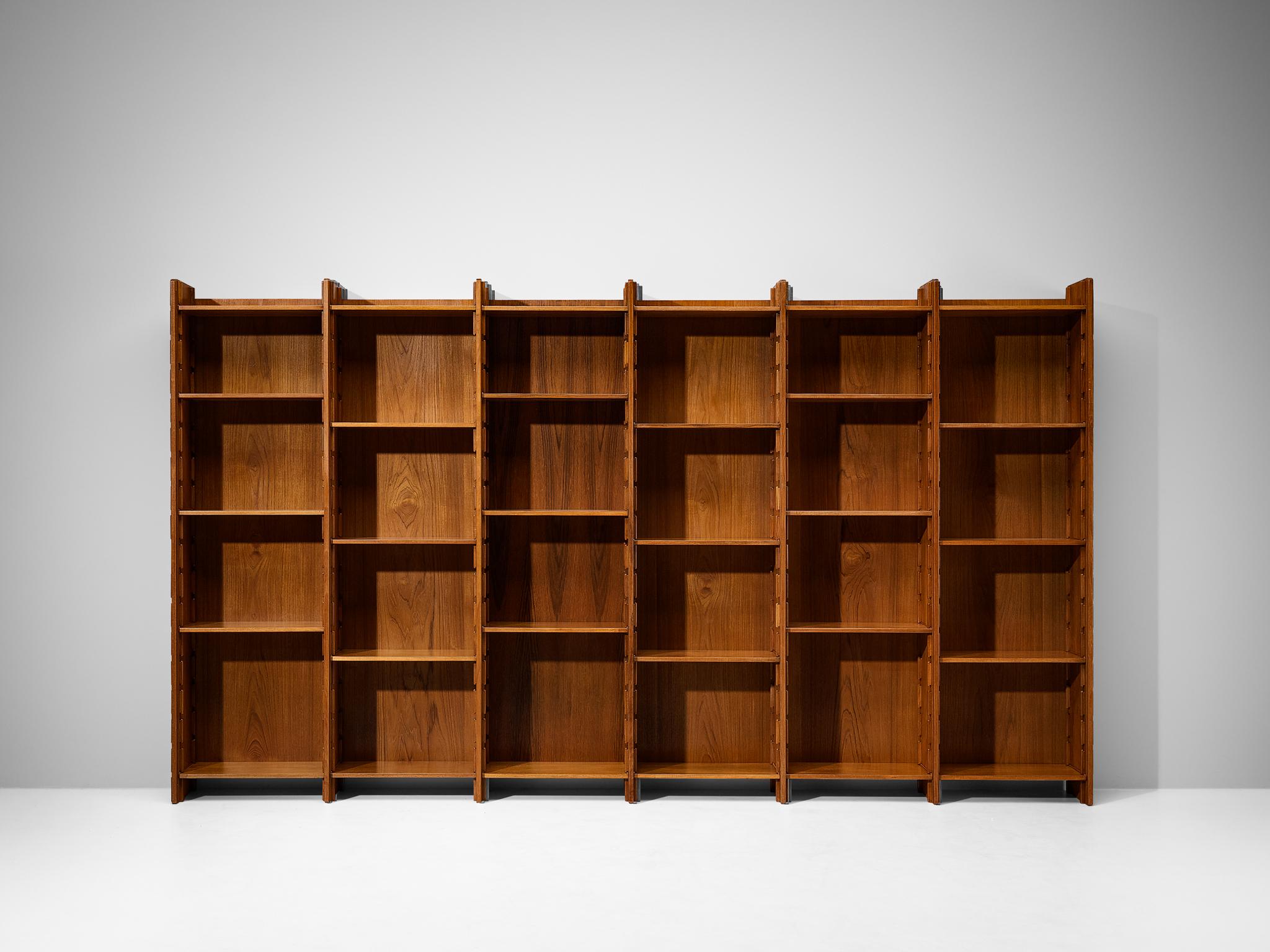 Italian Gianfranco Frattini for Bernini Large Bookcase in Teak