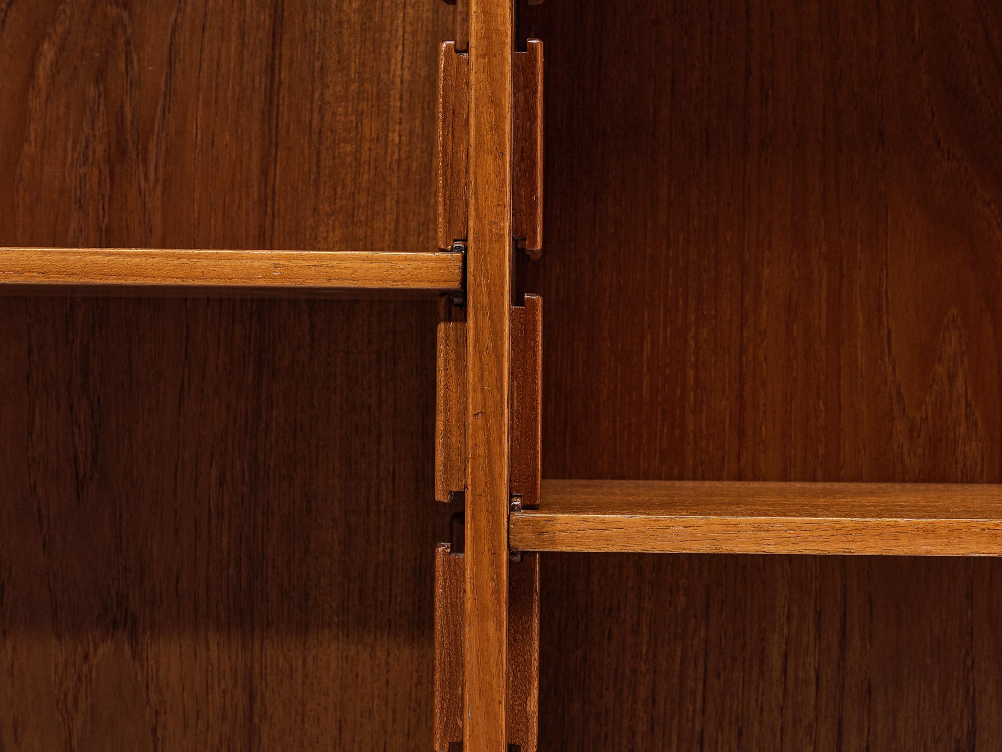 Gianfranco Frattini for Bernini Large Bookcase in Teak In Good Condition In Waalwijk, NL