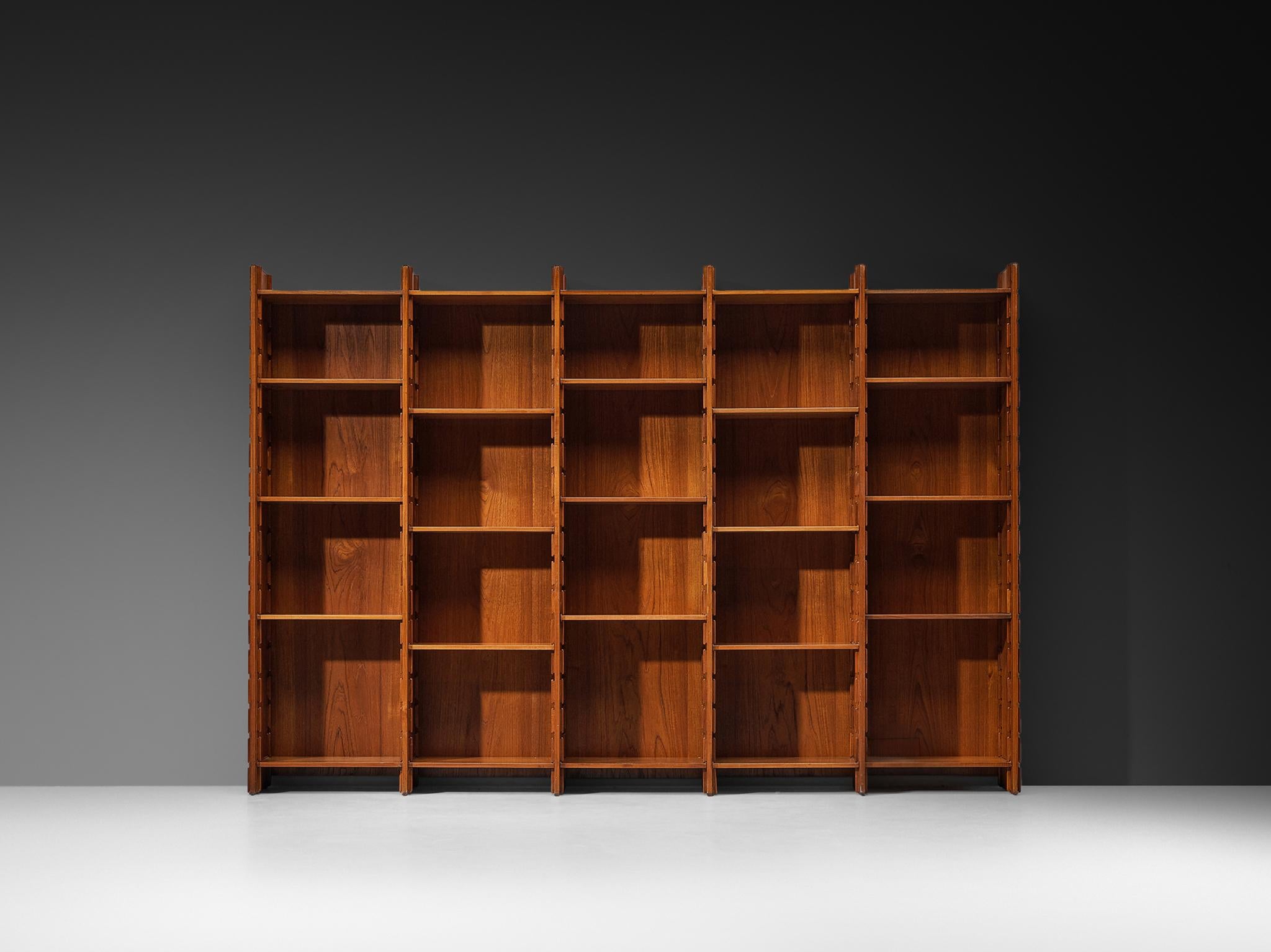 Mid-20th Century Gianfranco Frattini for Bernini Large Bookcase in Teak