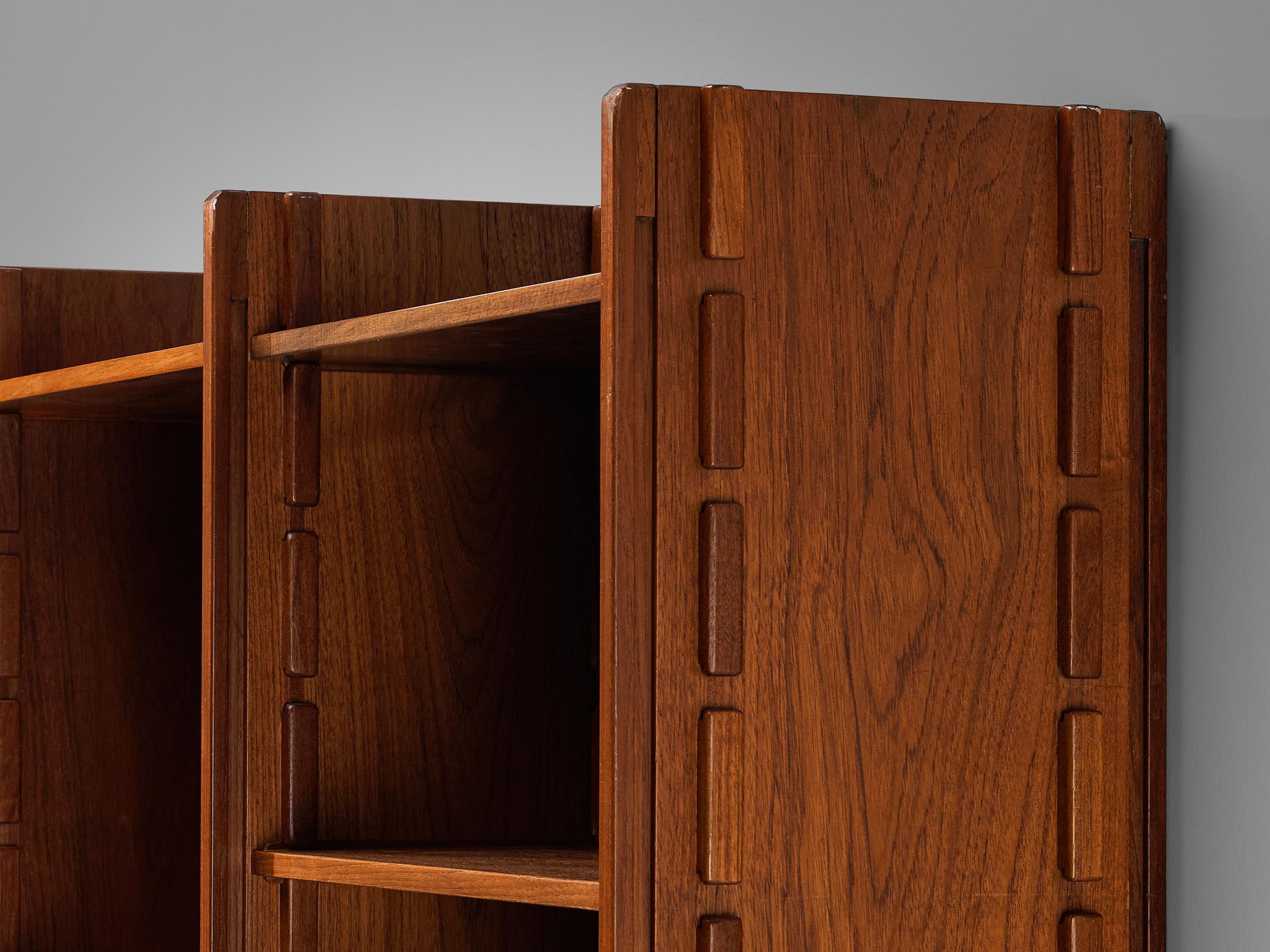Gianfranco Frattini for Bernini Large Bookcase in Teak For Sale 1