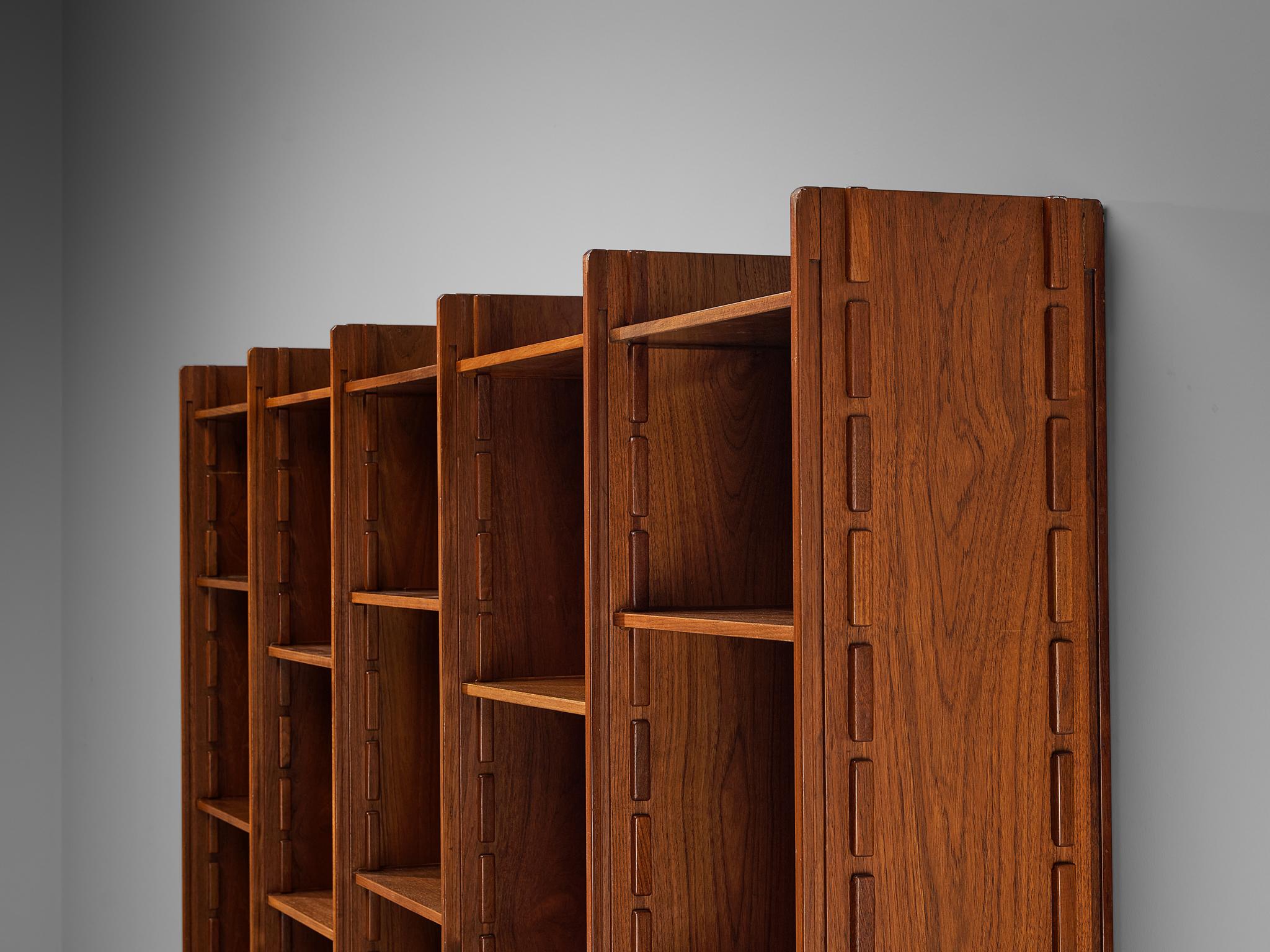 Gianfranco Frattini for Bernini Large Bookcase in Teak For Sale 2