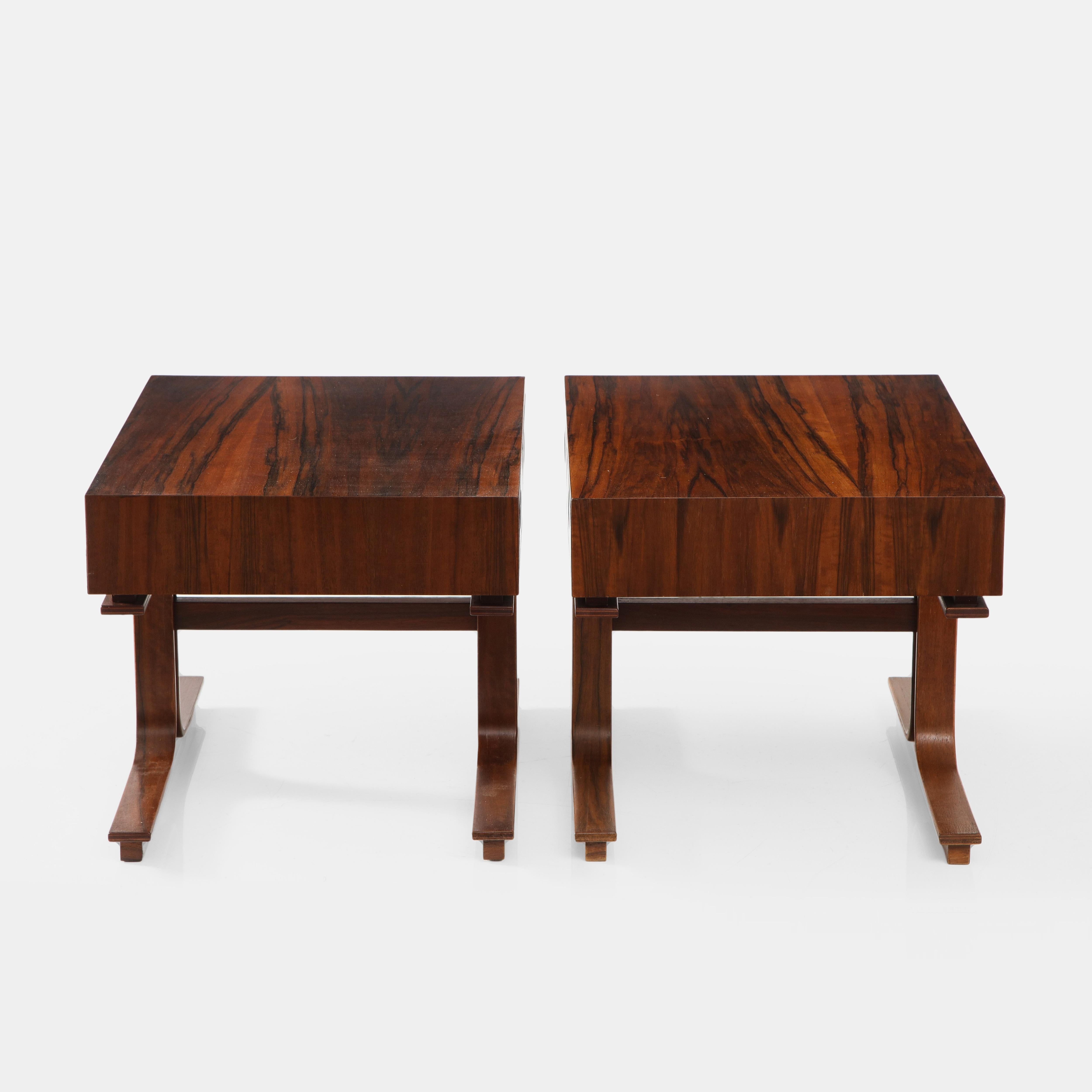 Gianfranco Frattini for Bernini Pair of Rosewood Side or Bedside Tables, 1950s In Good Condition In New York, NY