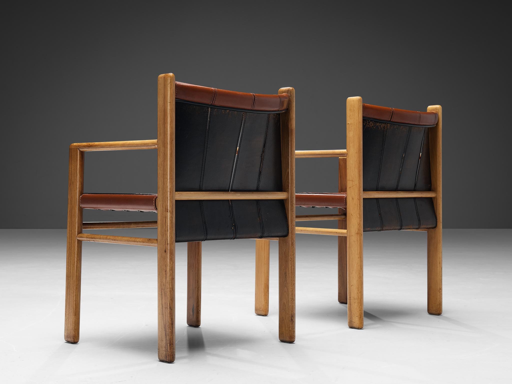Gianfranco Frattini for Bernini Set of Eight Armchairs in Leather and Walnut 1