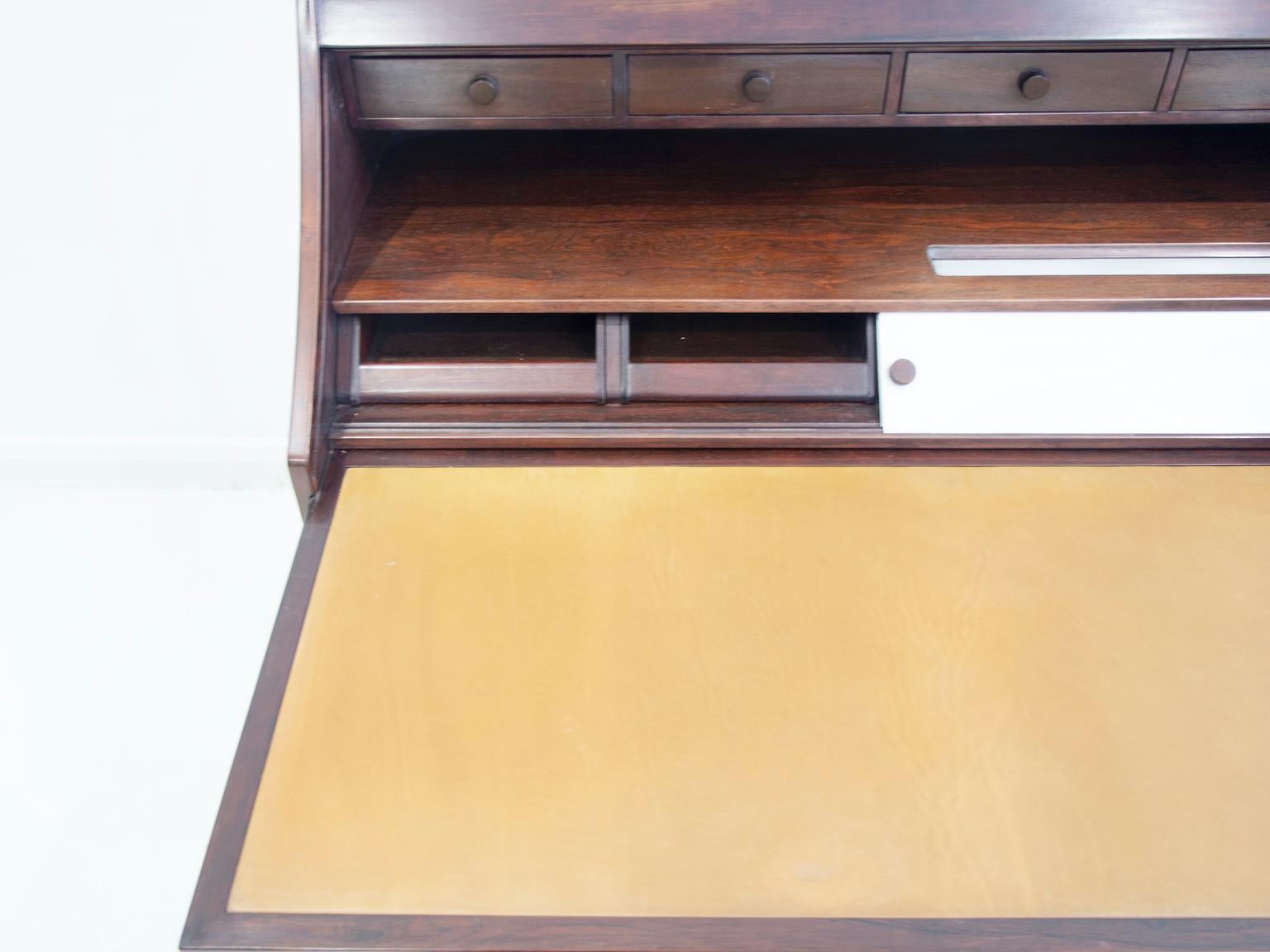 Gianfranco Frattini für Bernini Sekretariatstisch aus Holz im Angebot 8