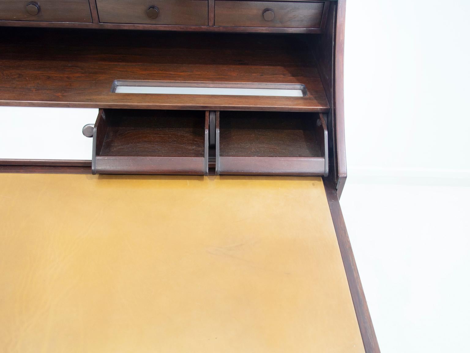 Gianfranco Frattini für Bernini Sekretariatstisch aus Holz im Angebot 9