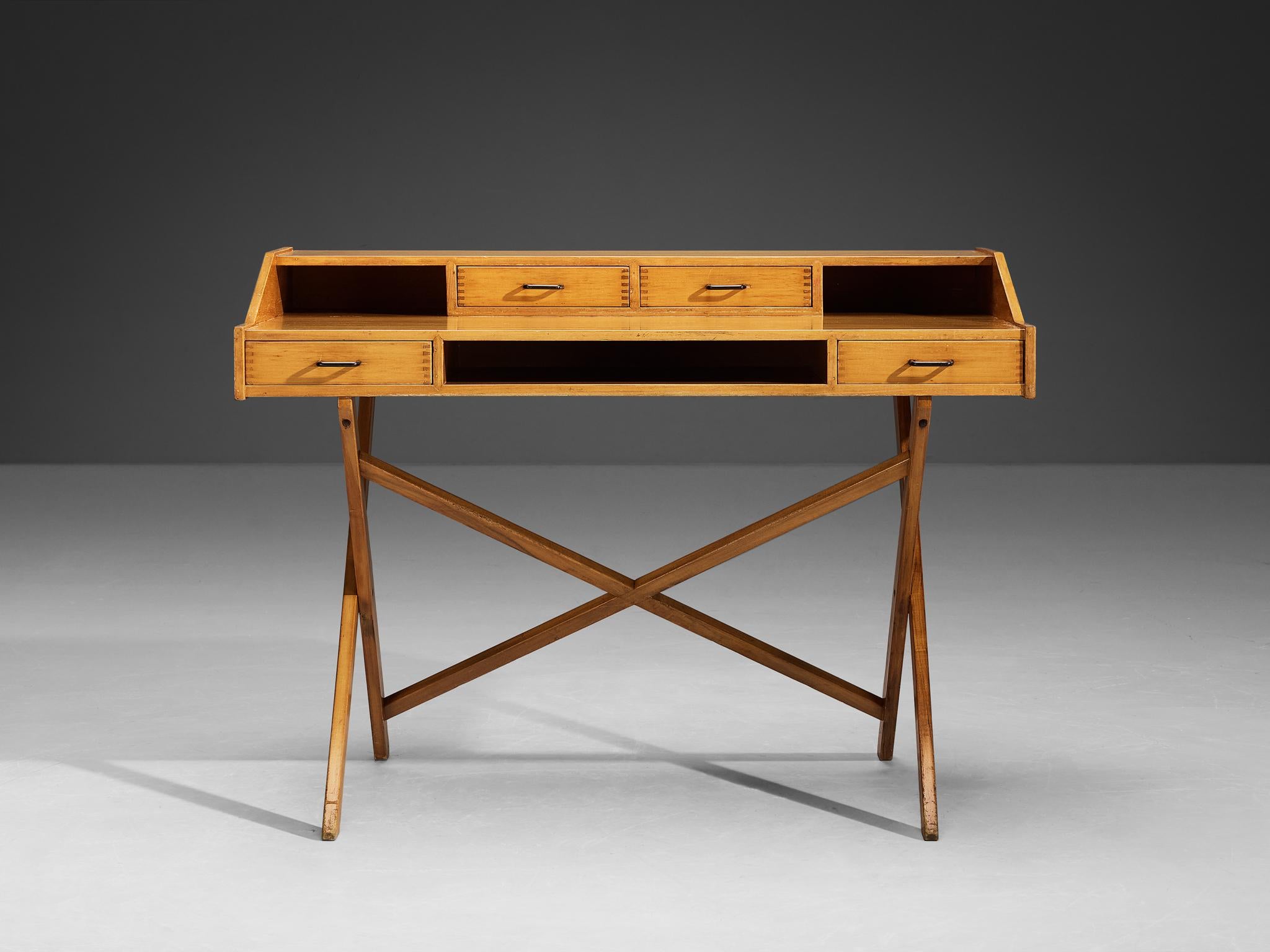 Mid-Century Modern Bureau en cerisier de Gianfranco Frattini pour Cantieri Carugati en vente