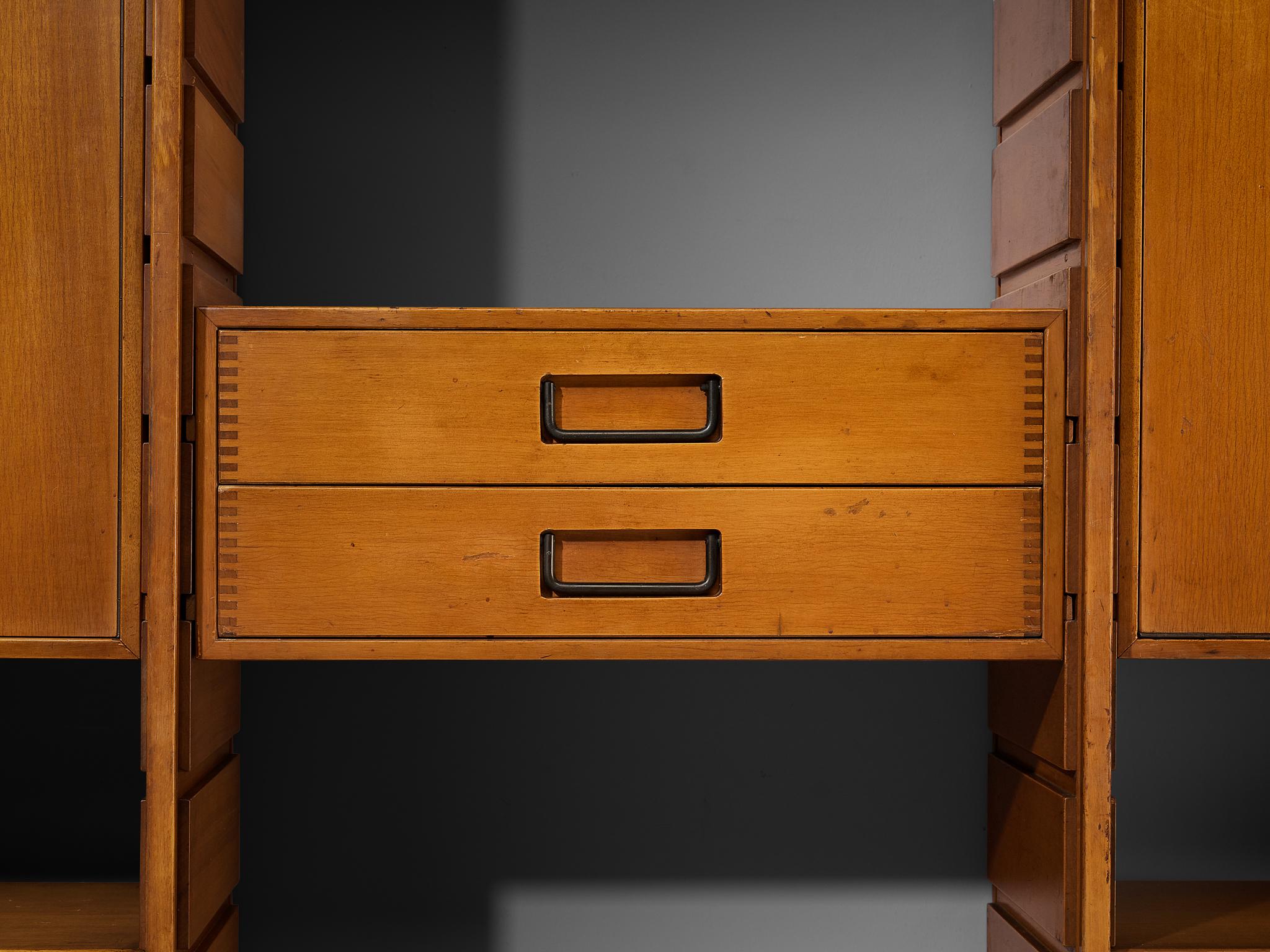 Mid-Century Modern Gianfranco Frattini for Cantieri Carugati Large Library in Cherry For Sale