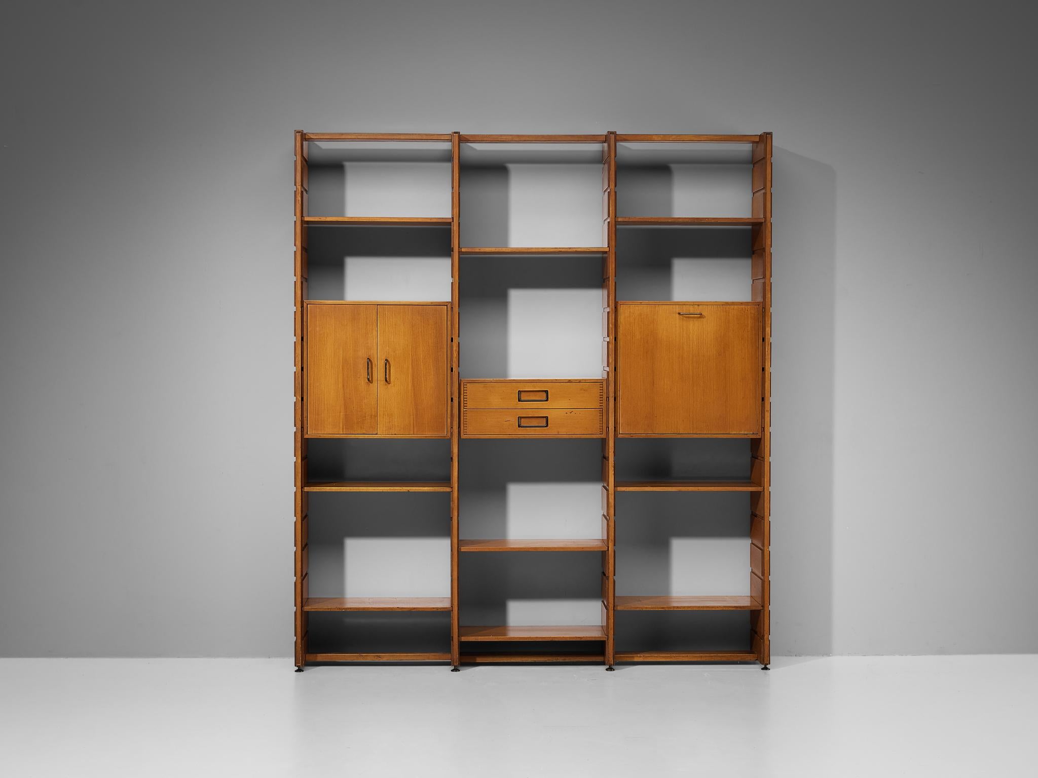 Mid-20th Century Gianfranco Frattini for Cantieri Carugati Large Library in Cherry  For Sale