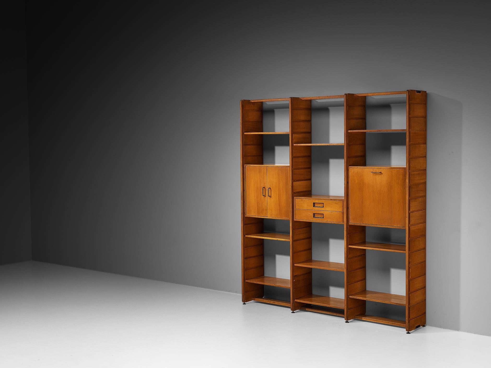 Gianfranco Frattini for Cantieri Carugati Large Library in Cherry For Sale 1