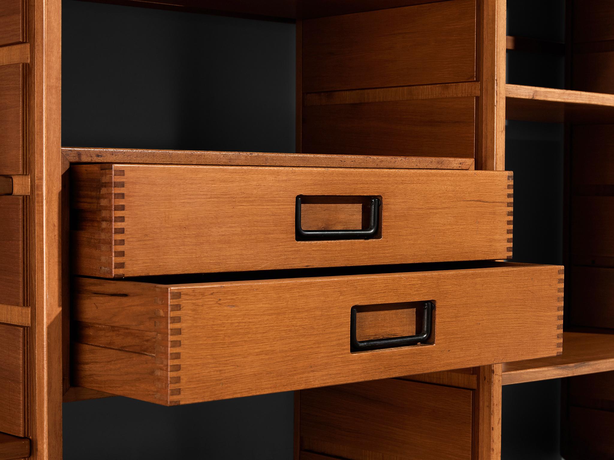 Gianfranco Frattini for Cantieri Carugati Large Library in Walnut For Sale 3