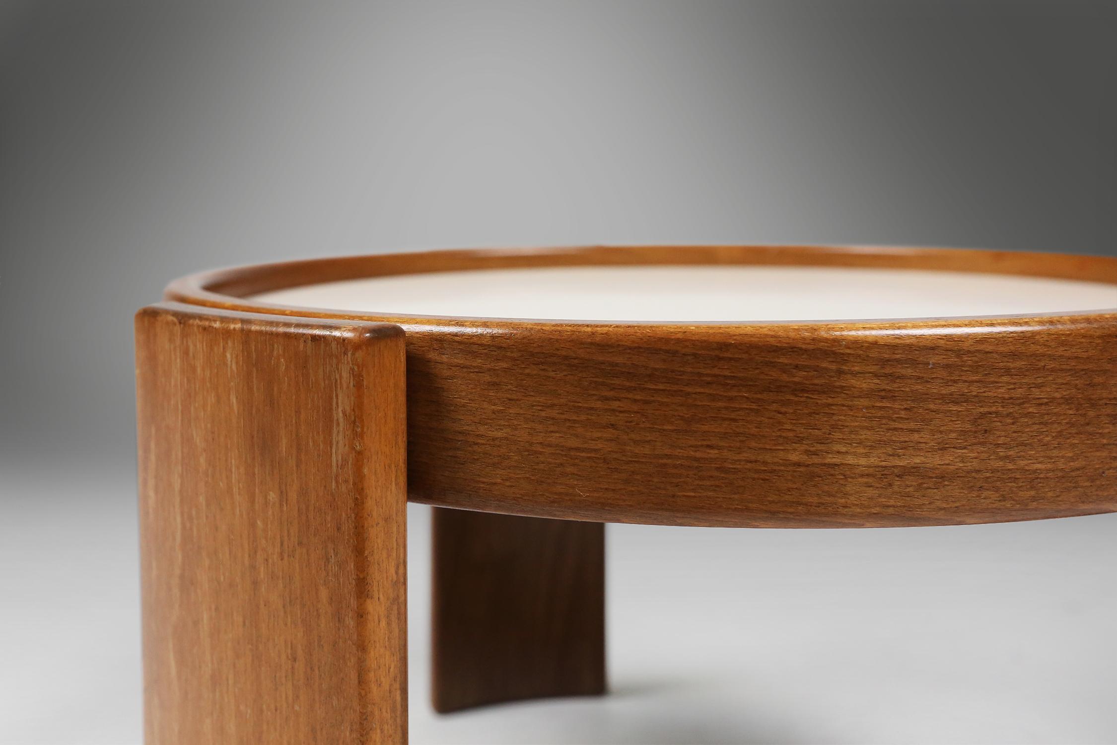 Gianfranco Frattini for Casina, Italy, 1966, early edition wooden nesting tables For Sale 2