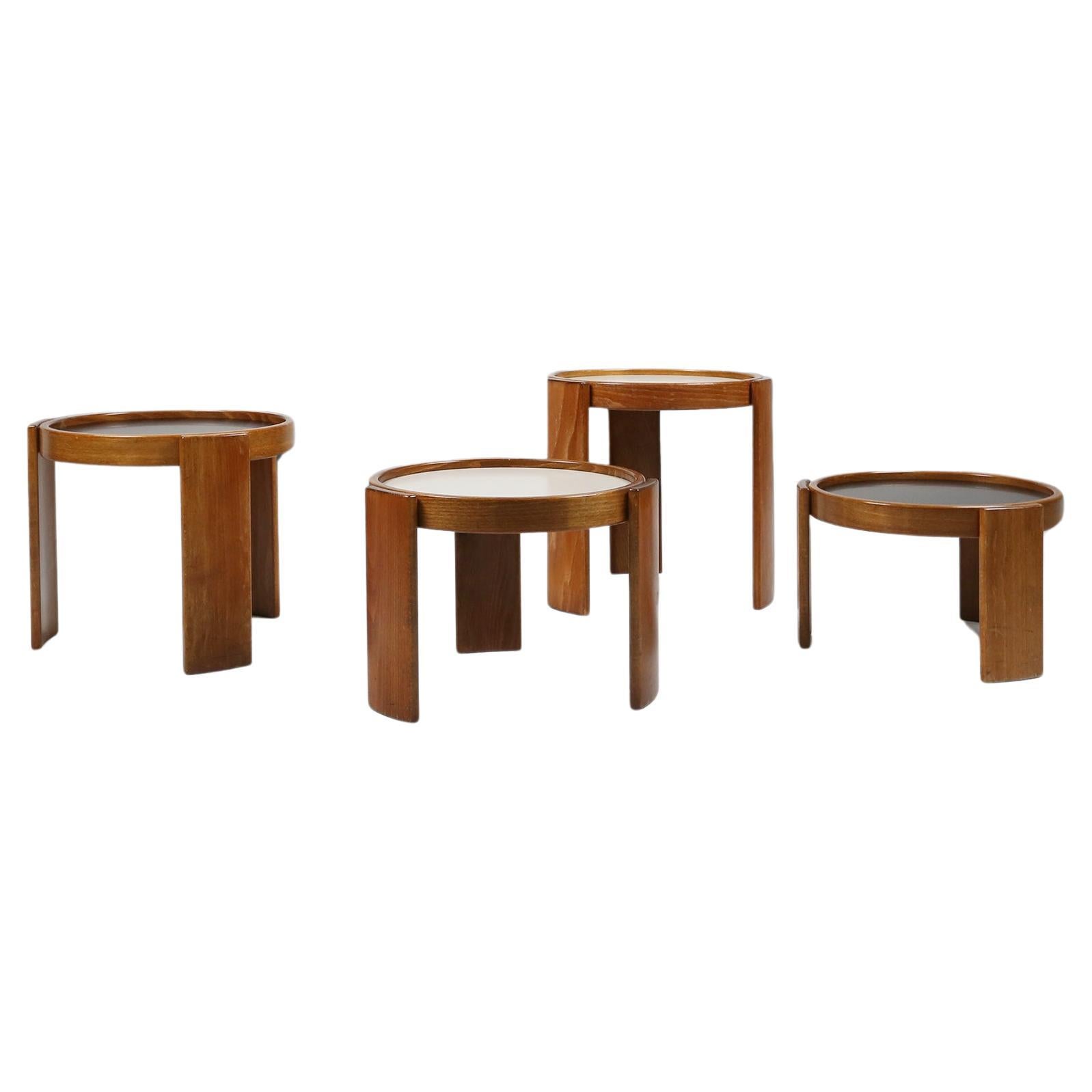 Gianfranco Frattini for Casina, Italy, 1966, early edition wooden nesting tables For Sale