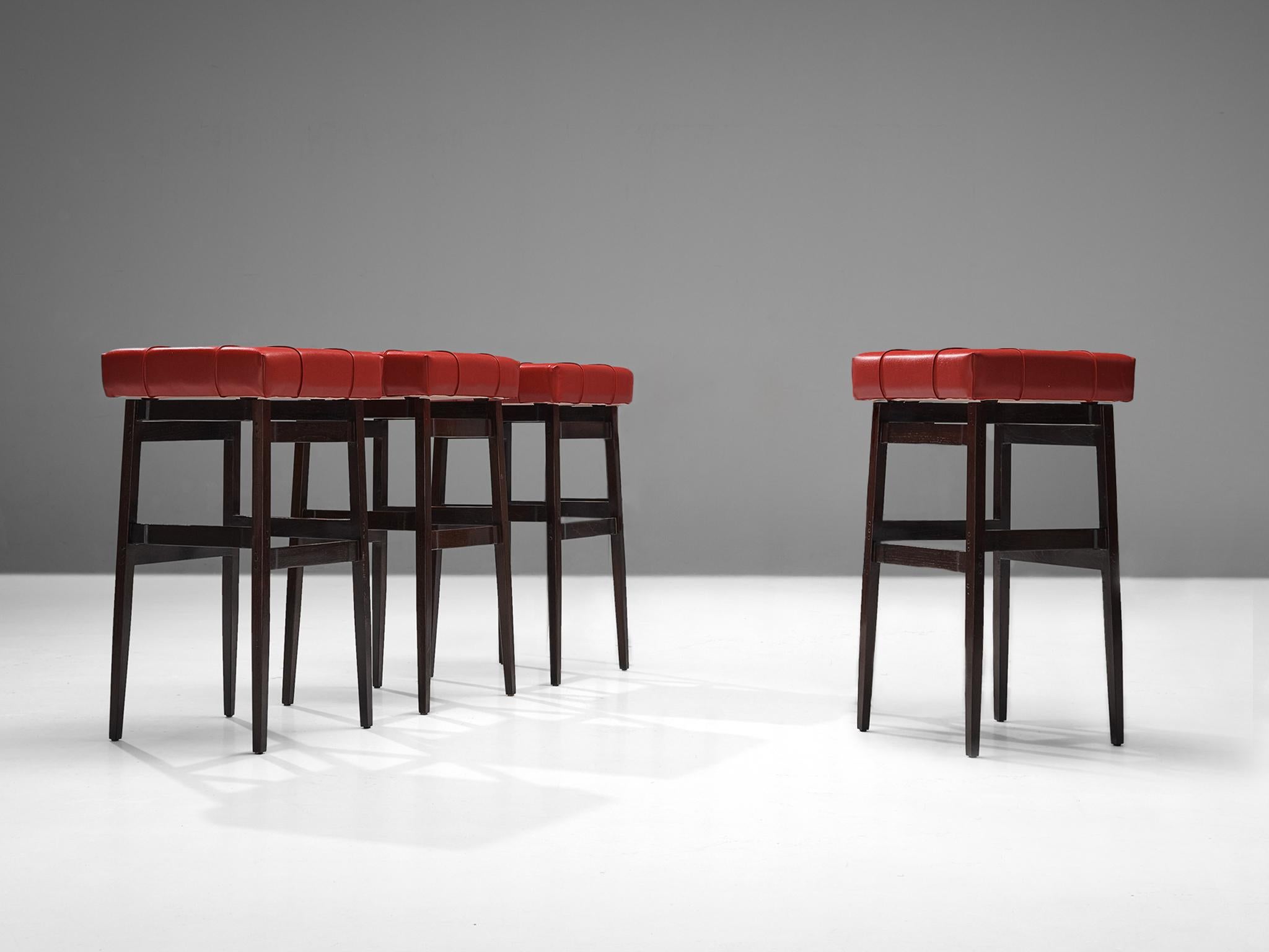 Gianfranco Frattini for Cassina Barstools in Stained Walnut In Good Condition For Sale In Waalwijk, NL