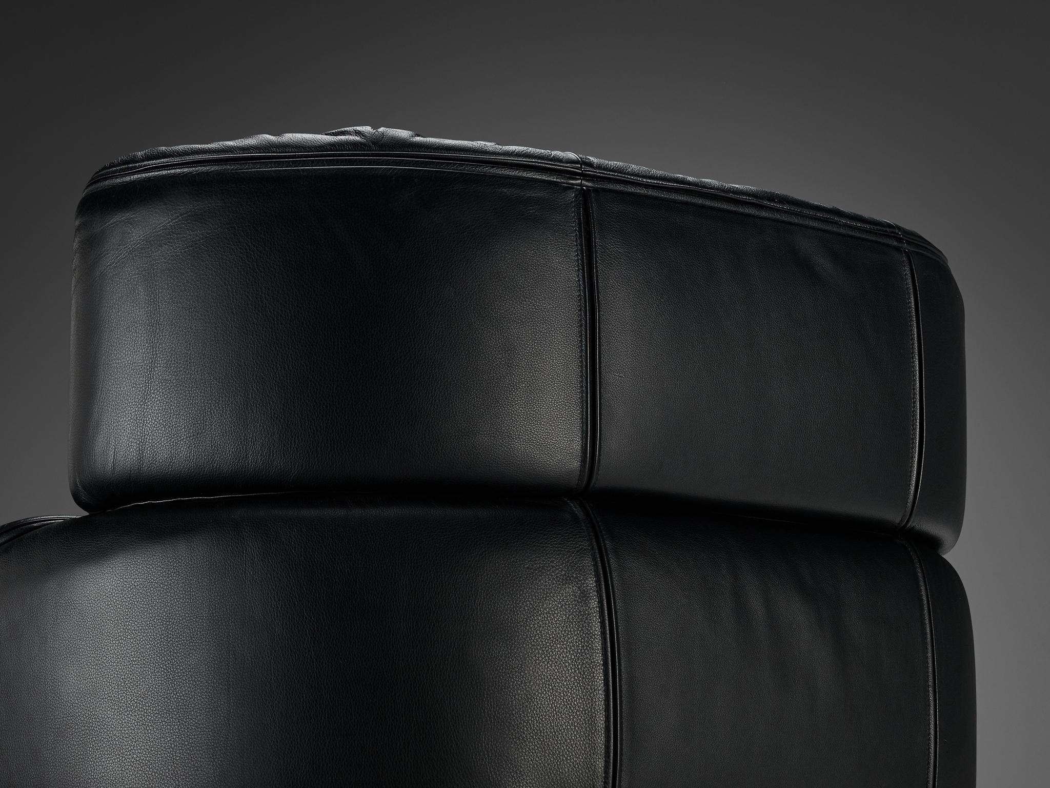 Late 20th Century Gianfranco Frattini for Cassina 'Bull' Lounge Chair in Black Leather  For Sale