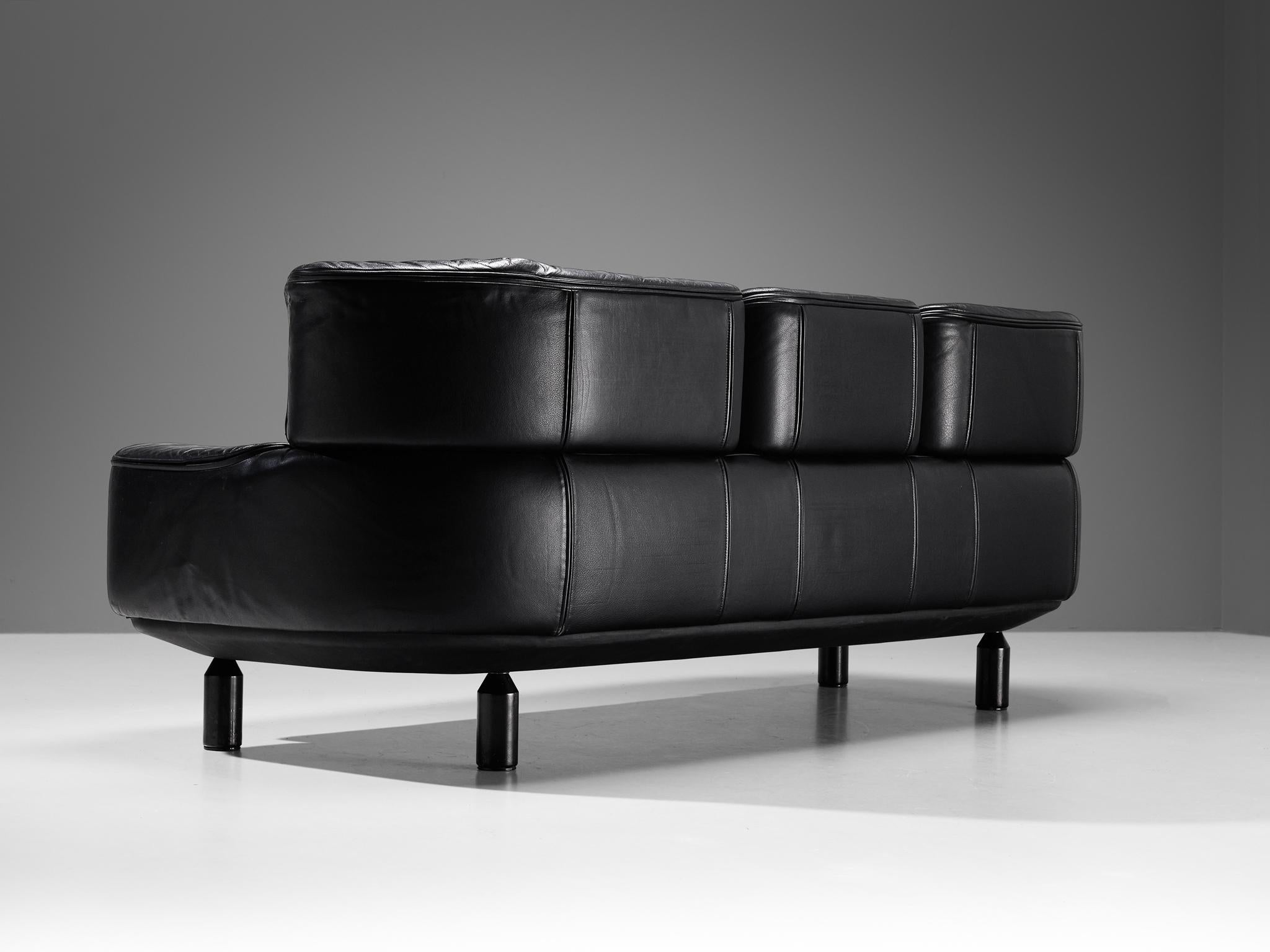 Gianfranco Frattini für Cassina: Sofa „Bull“ aus schwarzem Leder (Metall) im Angebot