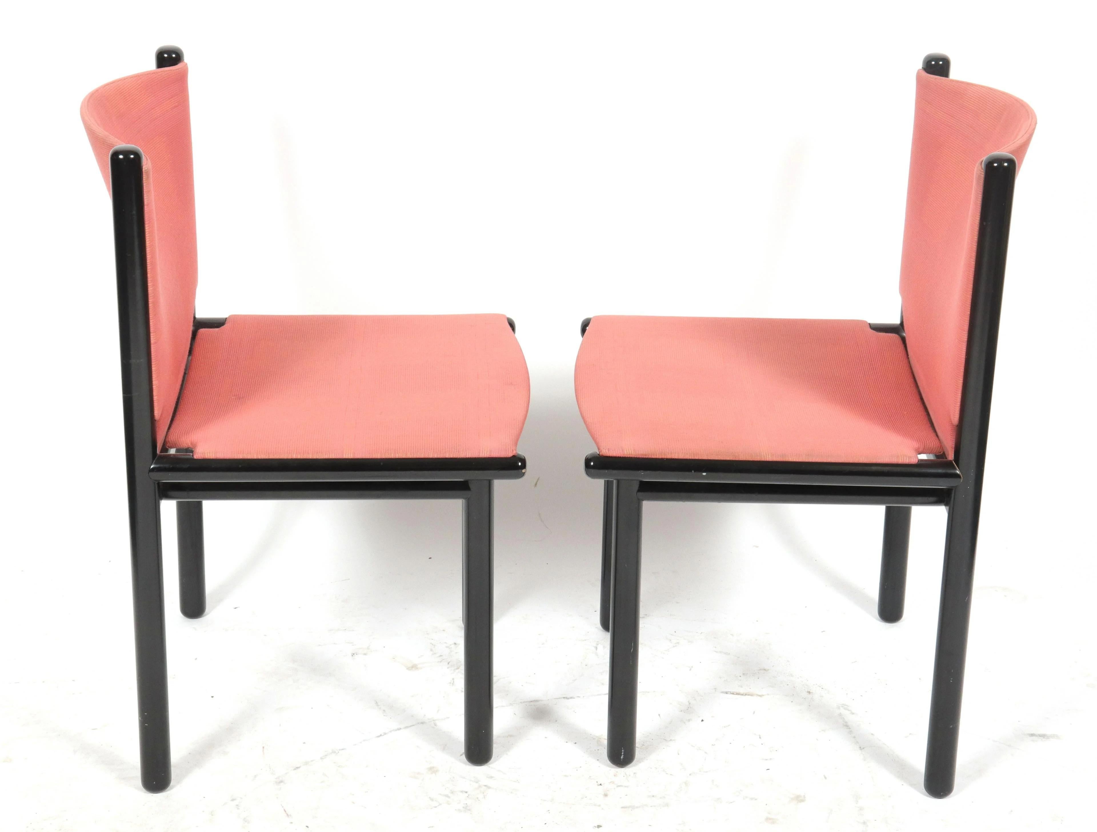 Gianfranco Frattini for Cassina Dining Chair, Black Lacquered Frame, Pink, 1985 In Fair Condition For Sale In Brooklyn, NY