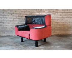 Gianfranco Frattini for Cassina Italy Iconic Bull Lounge Chair, 1987