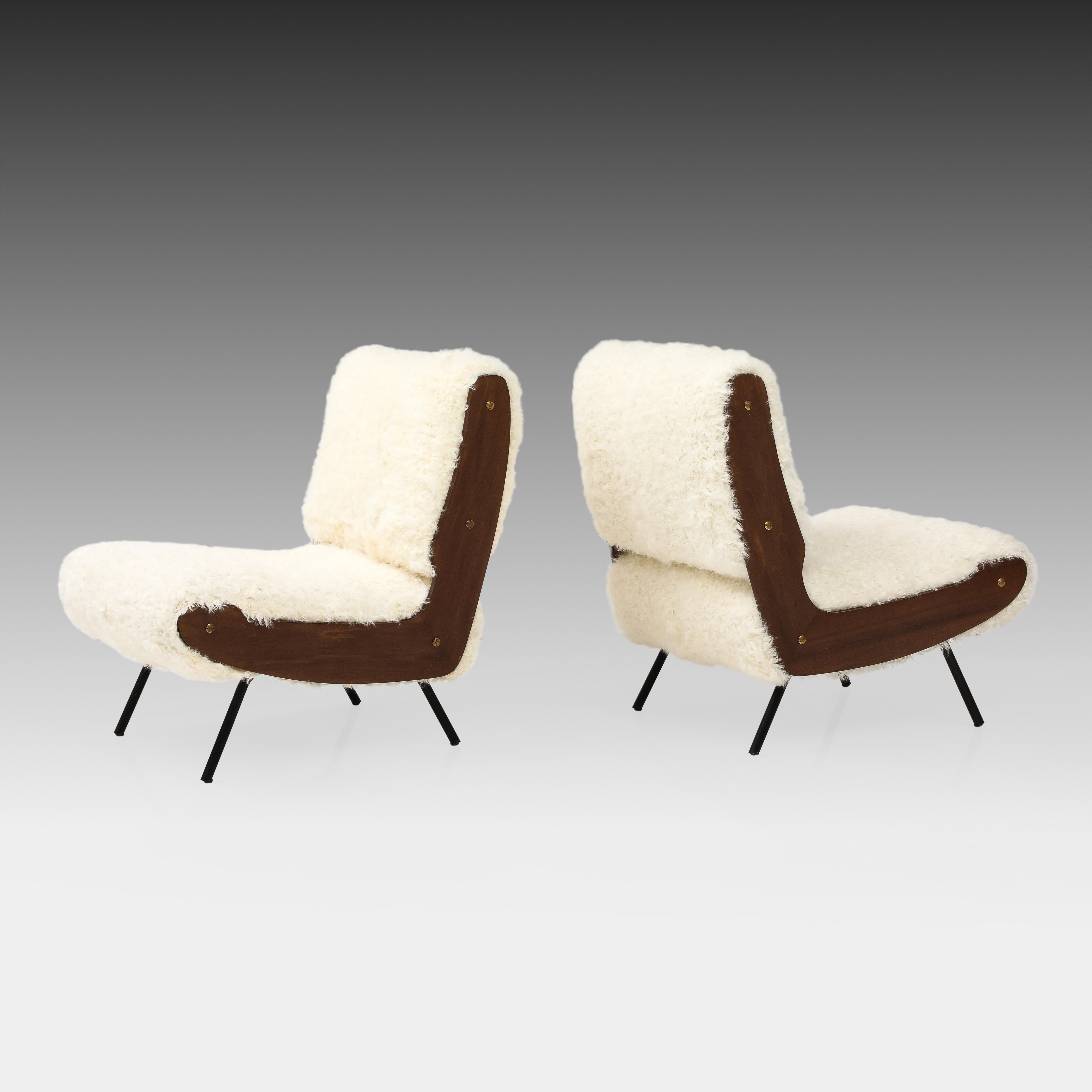 Mid-20th Century Gianfranco Frattini for Cassina Ivory Kalgan Lambskin Lounge Chairs Model 836 For Sale