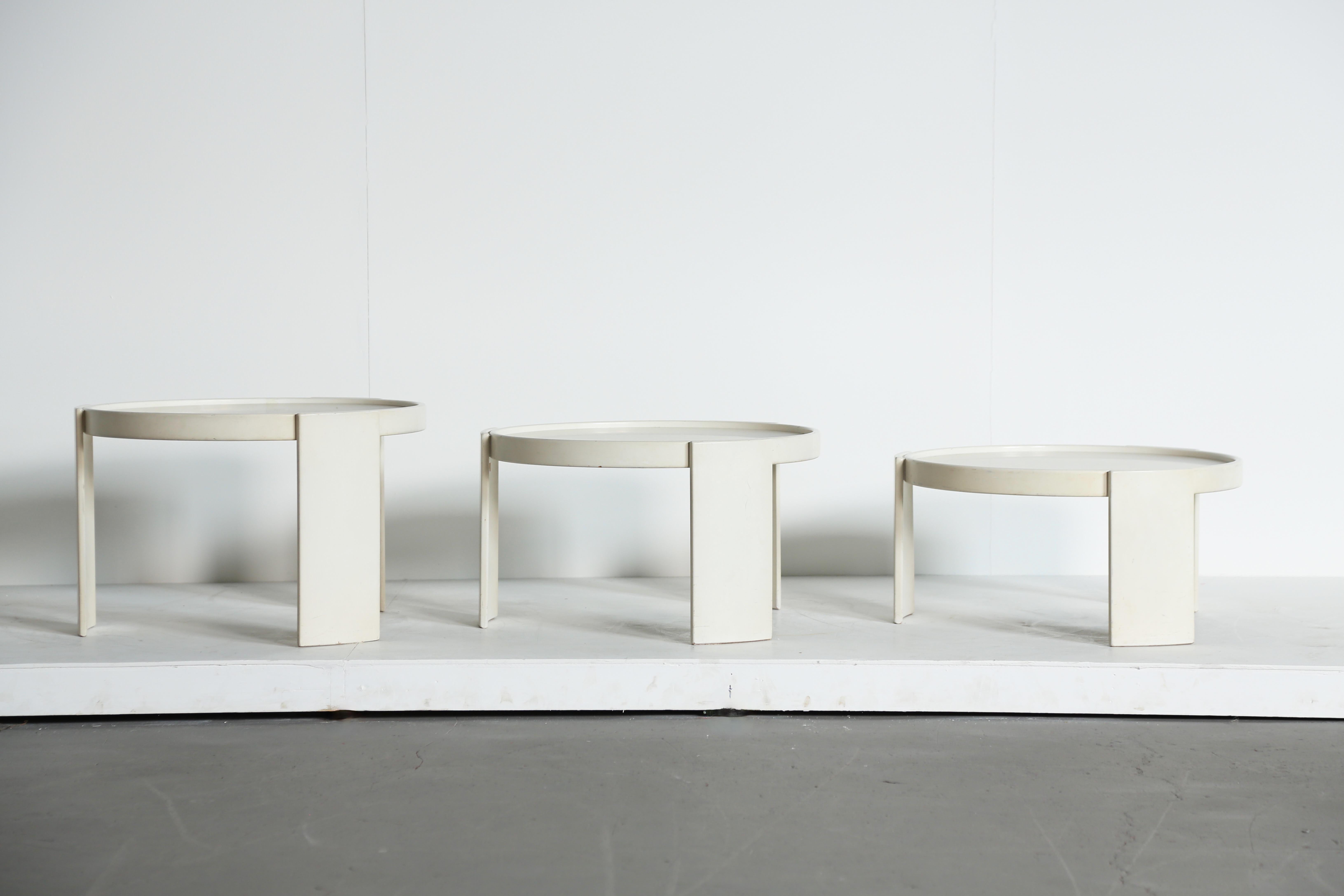 Gianfranco Frattini for Cassina Large Nesting / Stacking Tables, Italy, 1970s For Sale 2