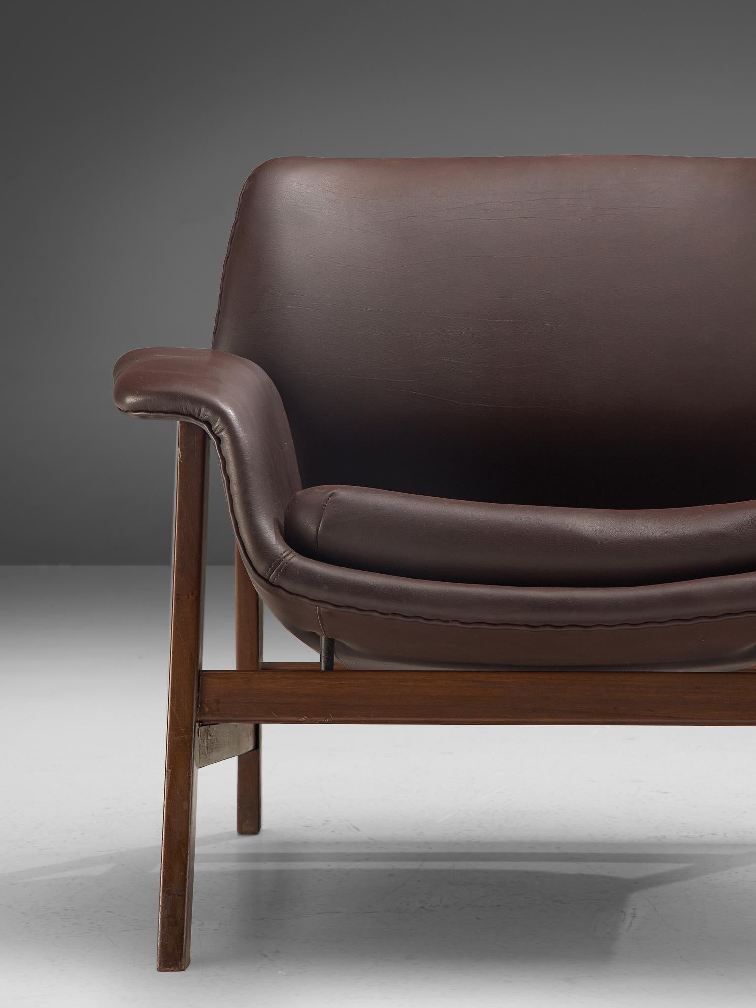 Mid-Century Modern Gianfranco Frattini for Cassina Pair of Lounge chairs '849' in Walnut