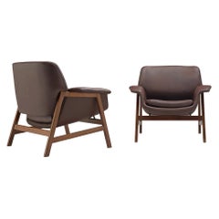 Gianfranco Frattini for Cassina Pair of Lounge chairs '849' in Walnut