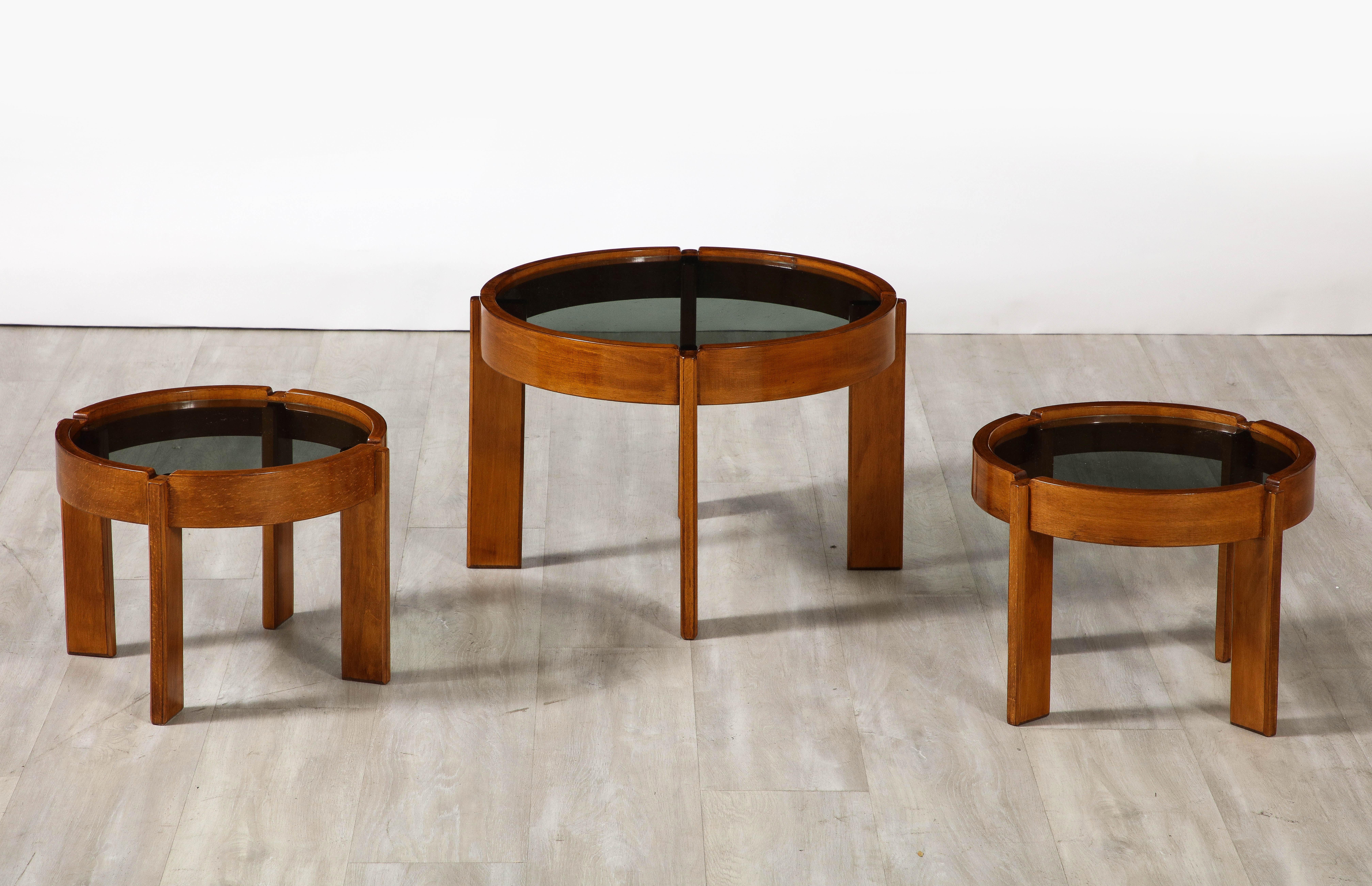 Gianfranco Frattini for Cassina Set of 3 Smoked Glass and Walnut Tables, ca 1967 4