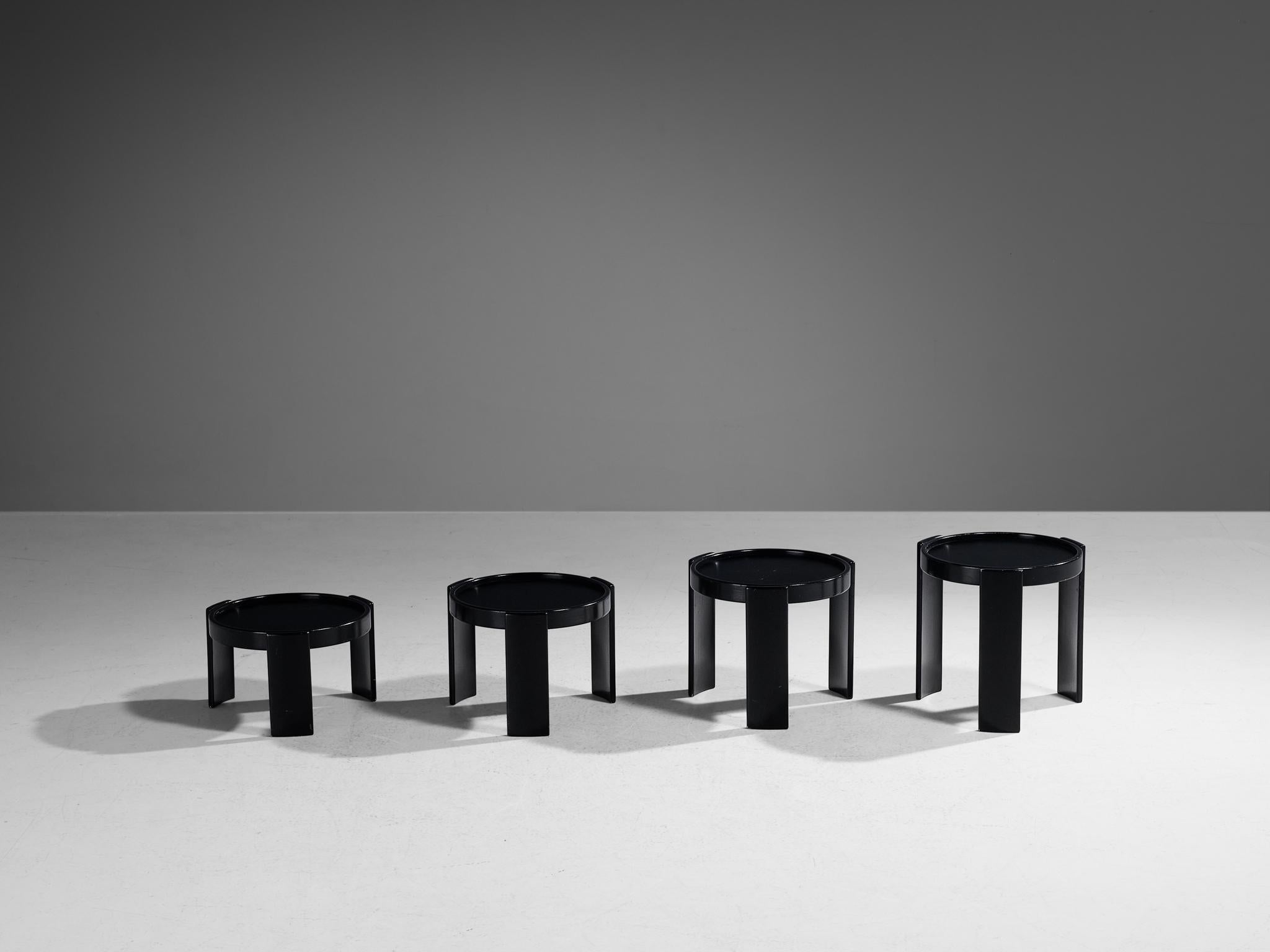 Gianfranco Frattini for Cassina Set of Four '780' Nesting Tables  In Good Condition In Waalwijk, NL