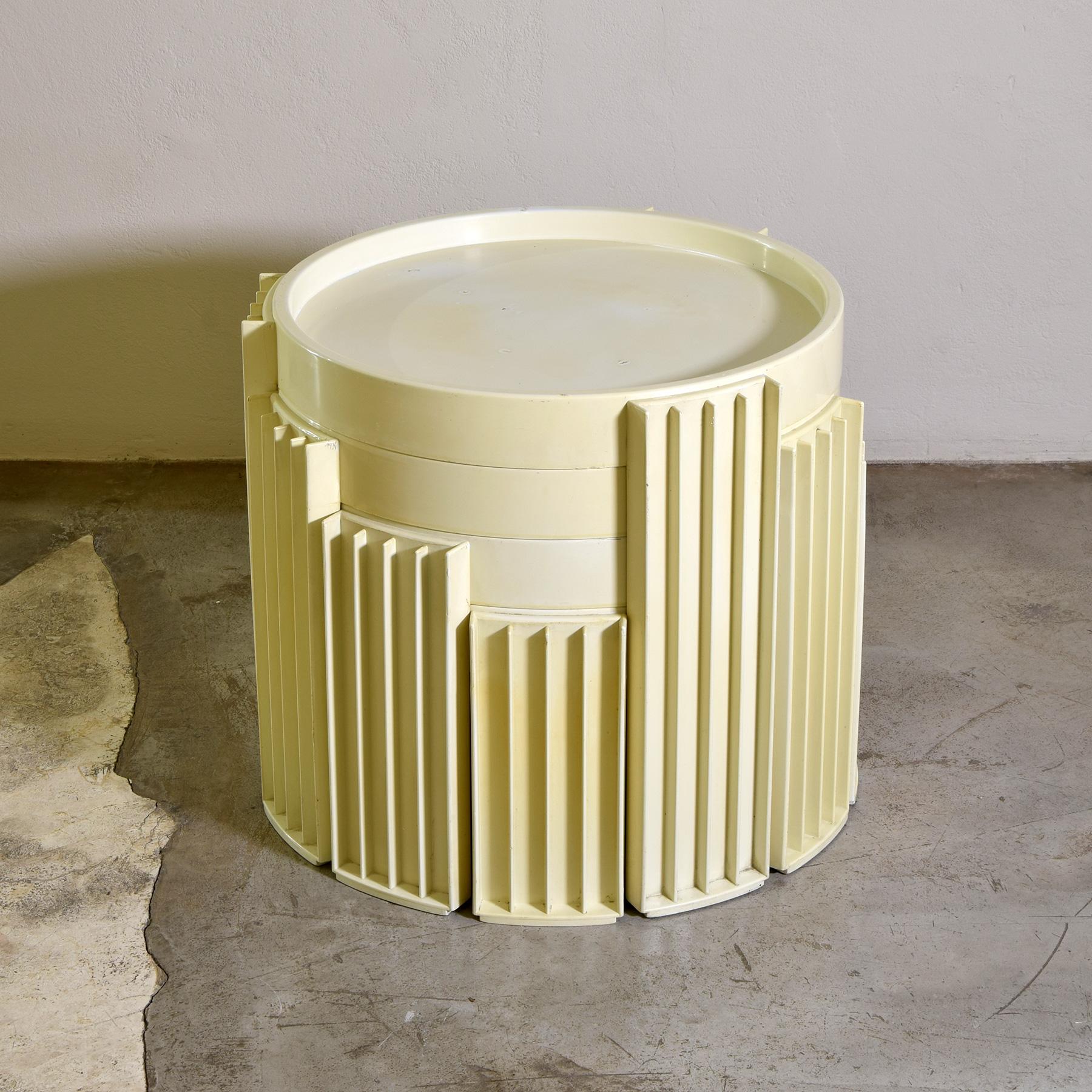 Mid-Century Modern Gianfranco Frattini for Cassina set of four coffee tables late 60s. For Sale