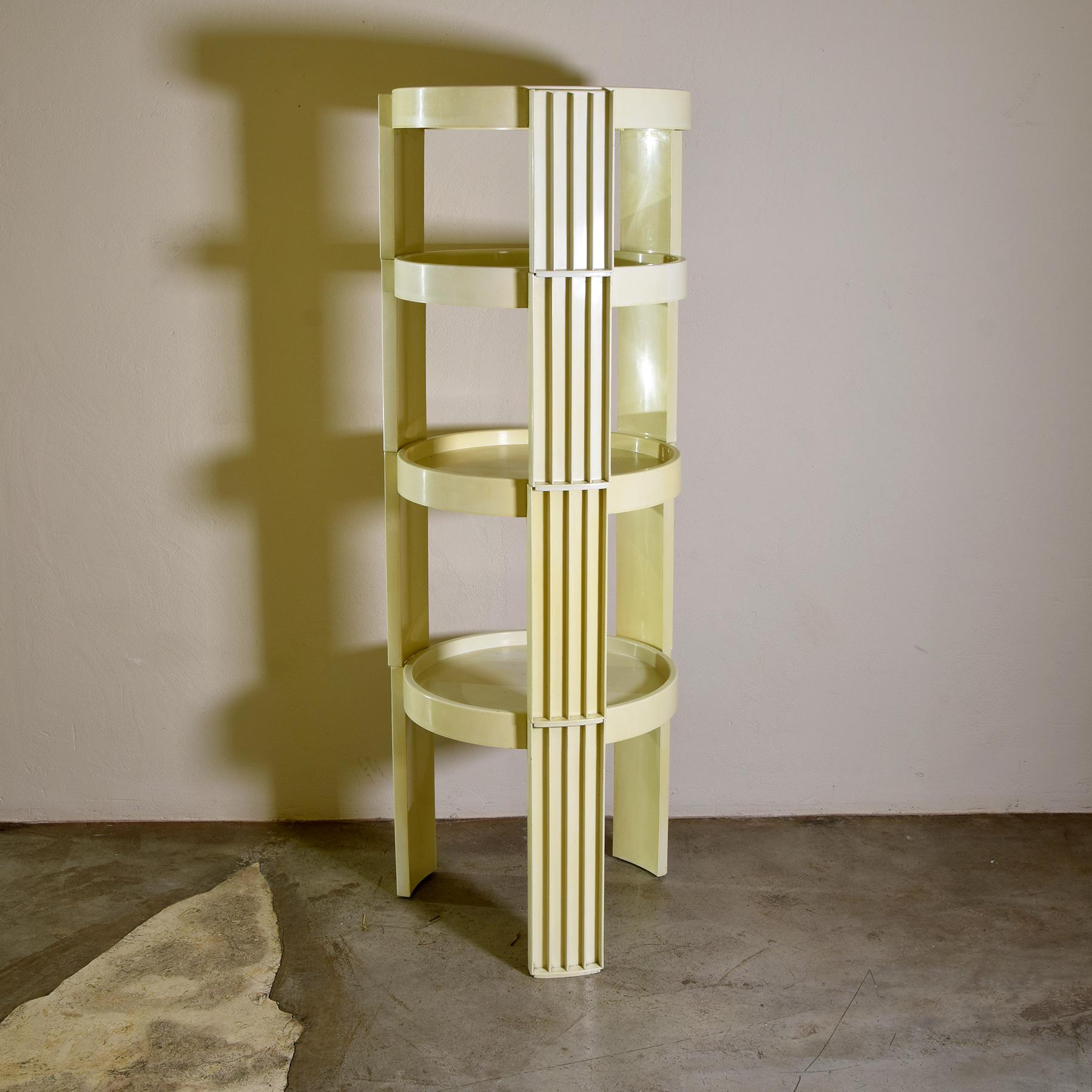 Mid-20th Century Gianfranco Frattini for Cassina set of four coffee tables late 60s. For Sale