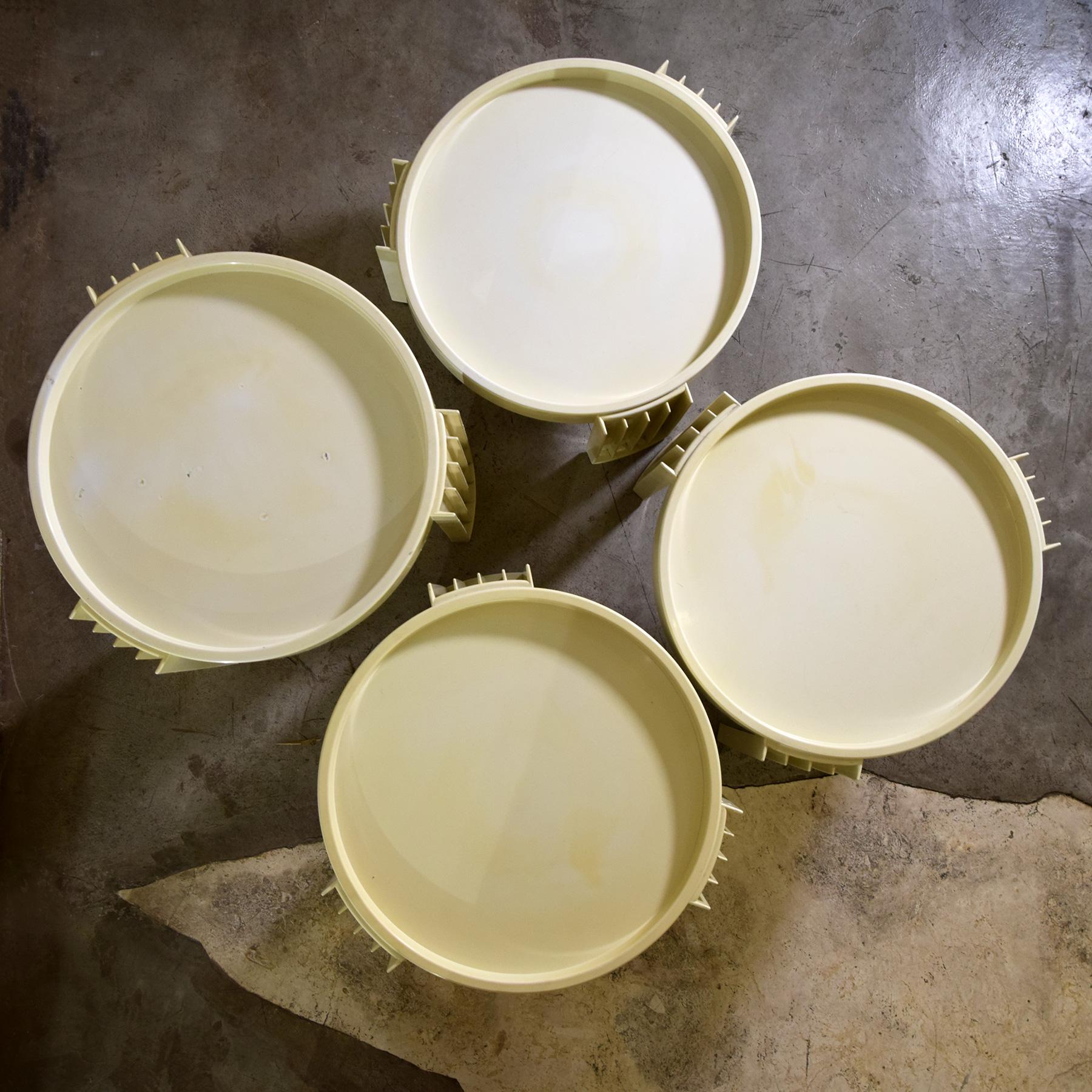 Gianfranco Frattini for Cassina set of four coffee tables late 60s. For Sale 1