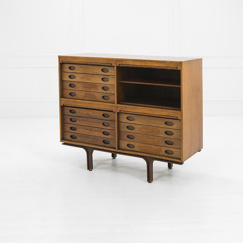 Gianfranco Frattini für Bernini, Italien, Highboard Modell 504, Rio-Rosenholz  (Italienisch) im Angebot